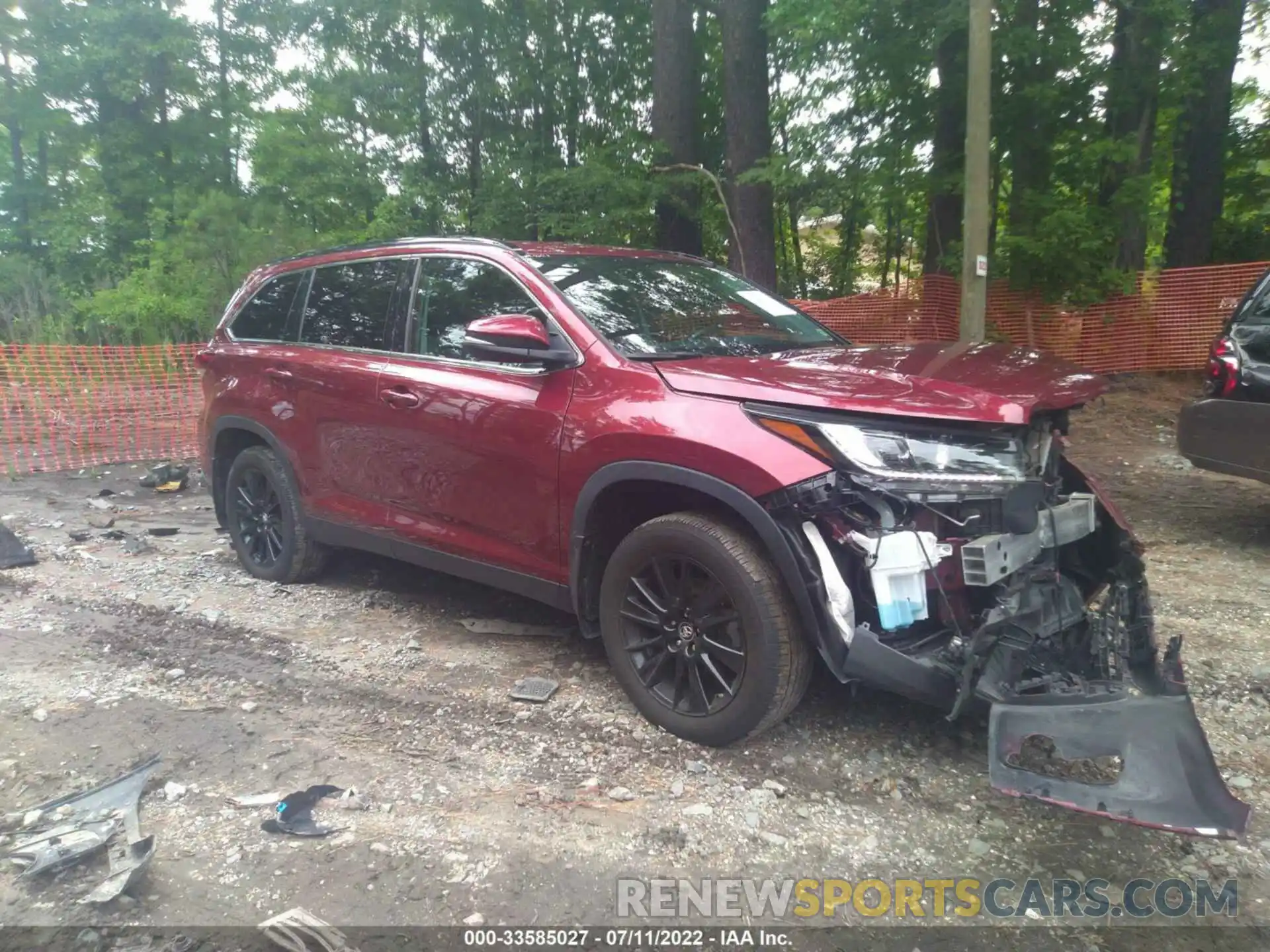 1 Photograph of a damaged car 5TDJZRFH0KS601565 TOYOTA HIGHLANDER 2019