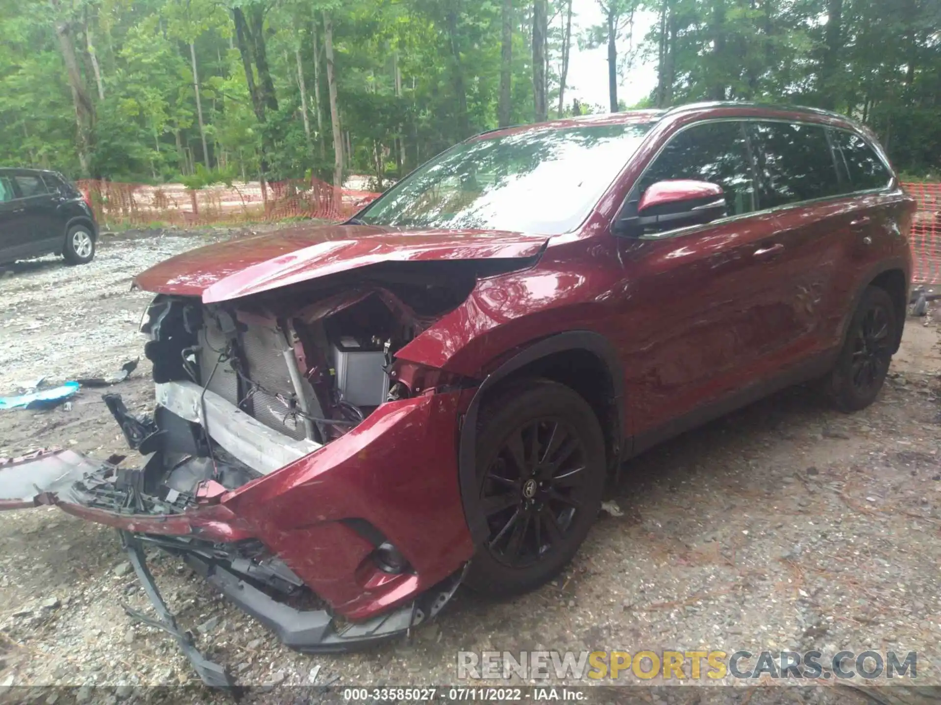 2 Photograph of a damaged car 5TDJZRFH0KS601565 TOYOTA HIGHLANDER 2019