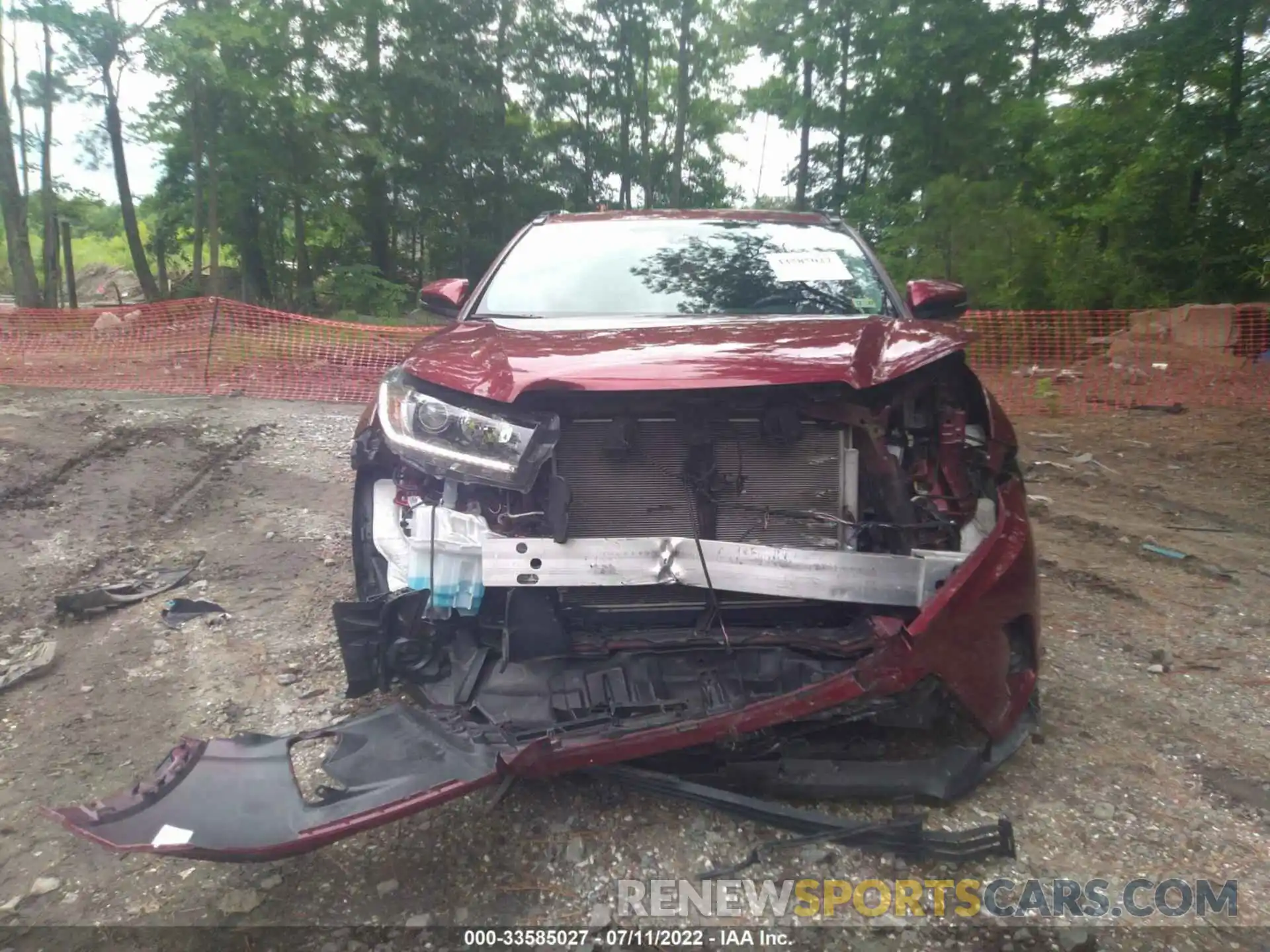 6 Photograph of a damaged car 5TDJZRFH0KS601565 TOYOTA HIGHLANDER 2019