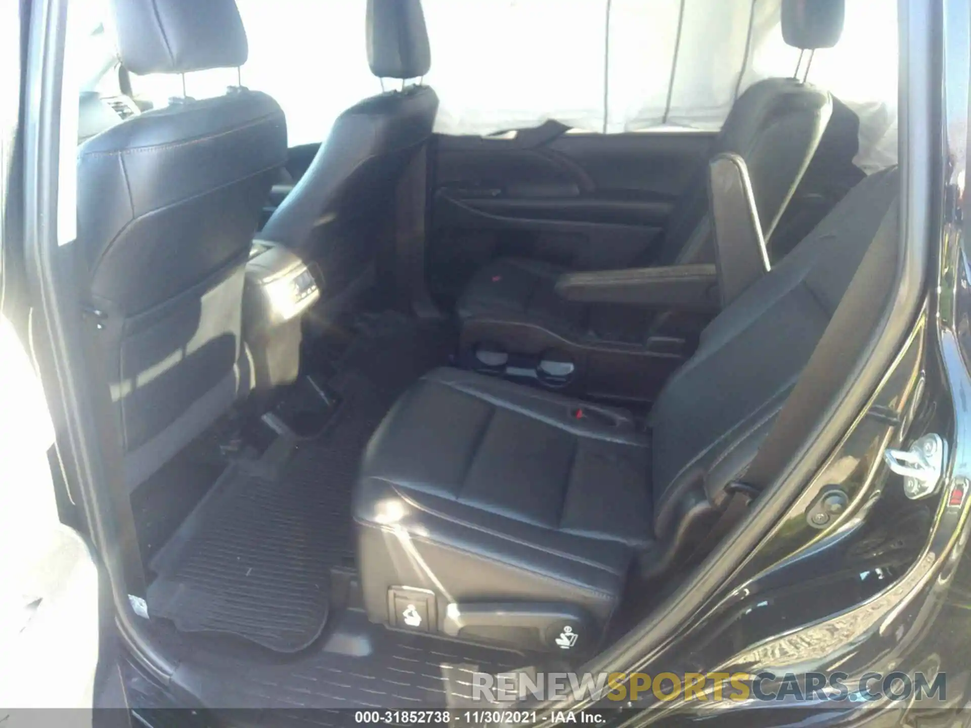 8 Фотография поврежденного автомобиля 5TDJZRFH0KS602733 TOYOTA HIGHLANDER 2019