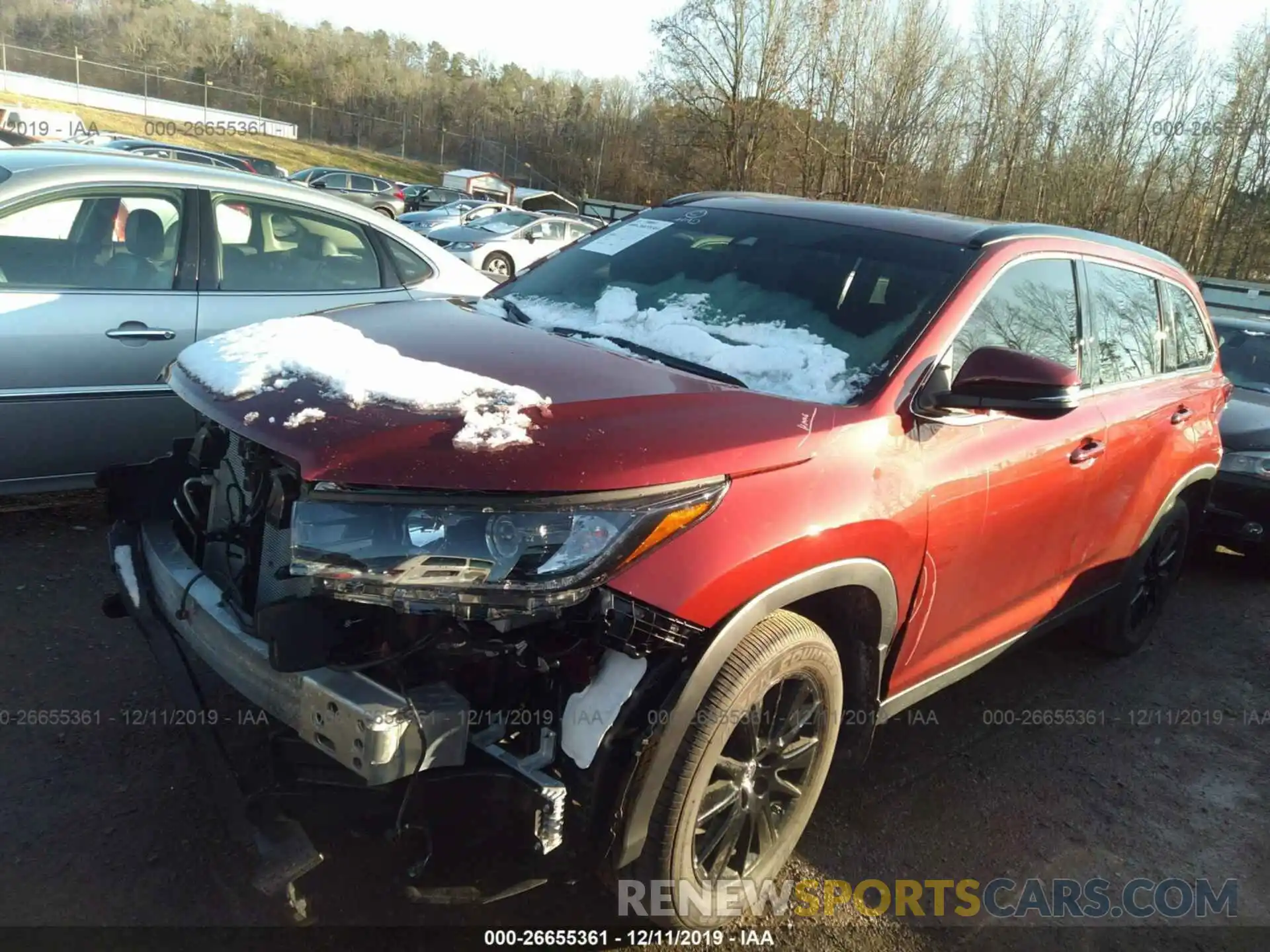 2 Photograph of a damaged car 5TDJZRFH0KS603879 TOYOTA HIGHLANDER 2019