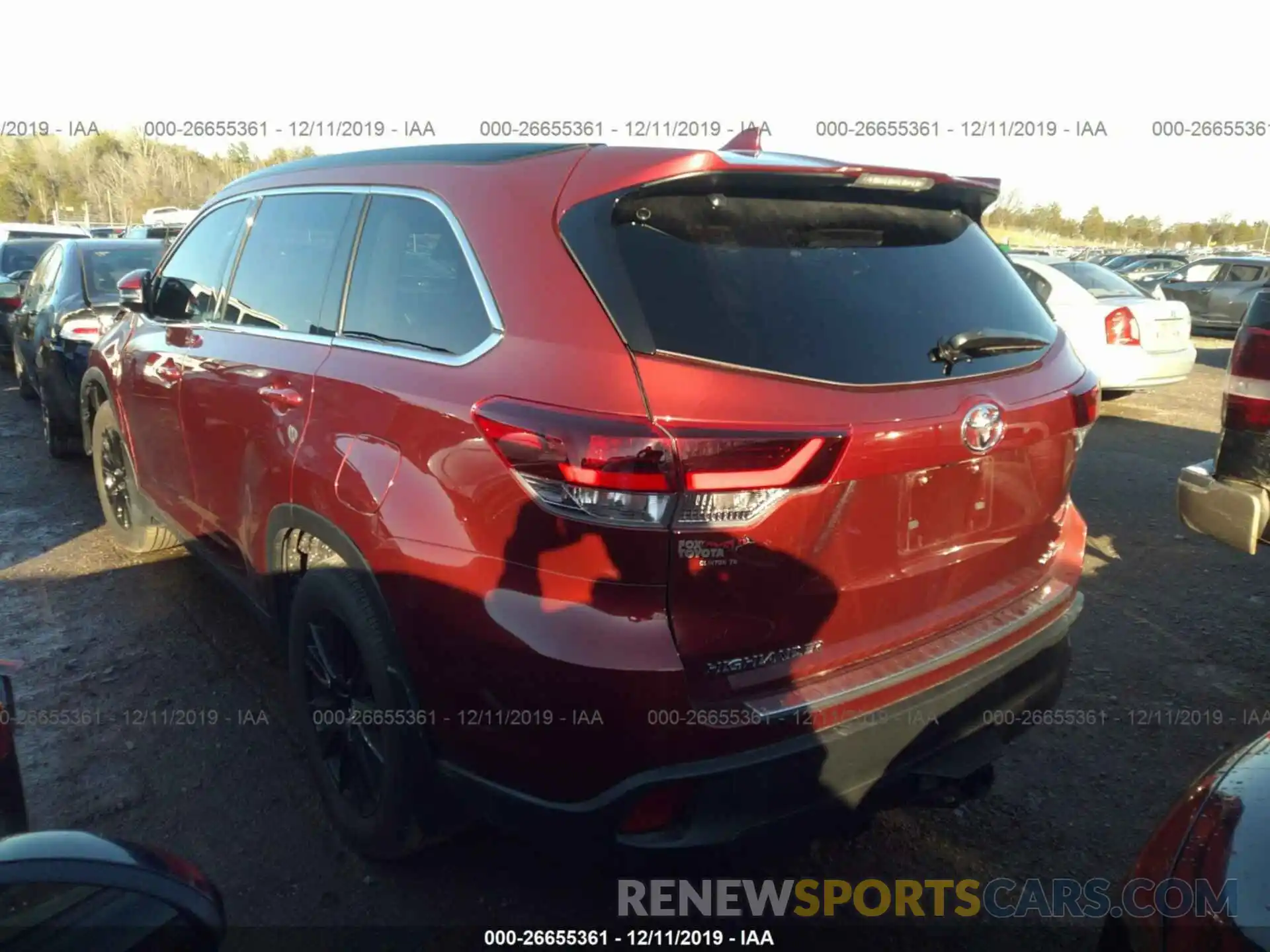 3 Photograph of a damaged car 5TDJZRFH0KS603879 TOYOTA HIGHLANDER 2019