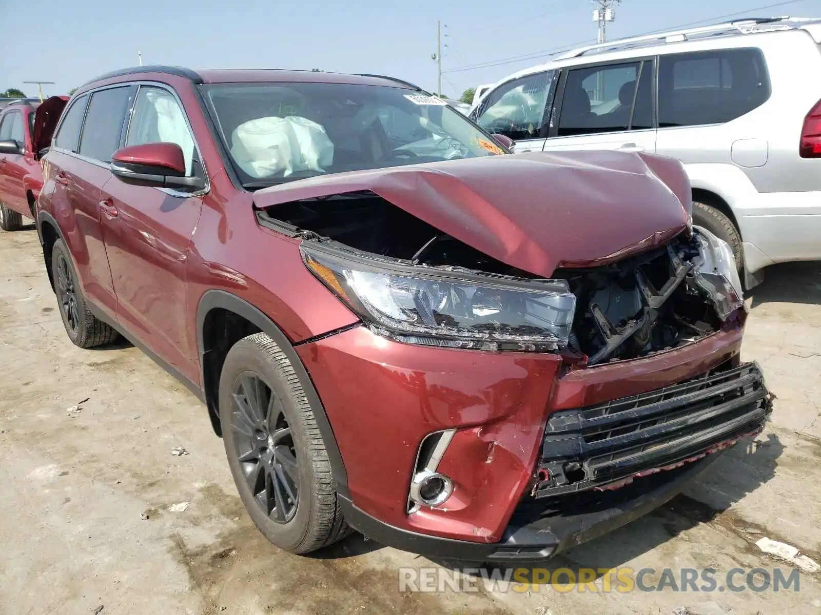 1 Фотография поврежденного автомобиля 5TDJZRFH0KS610699 TOYOTA HIGHLANDER 2019