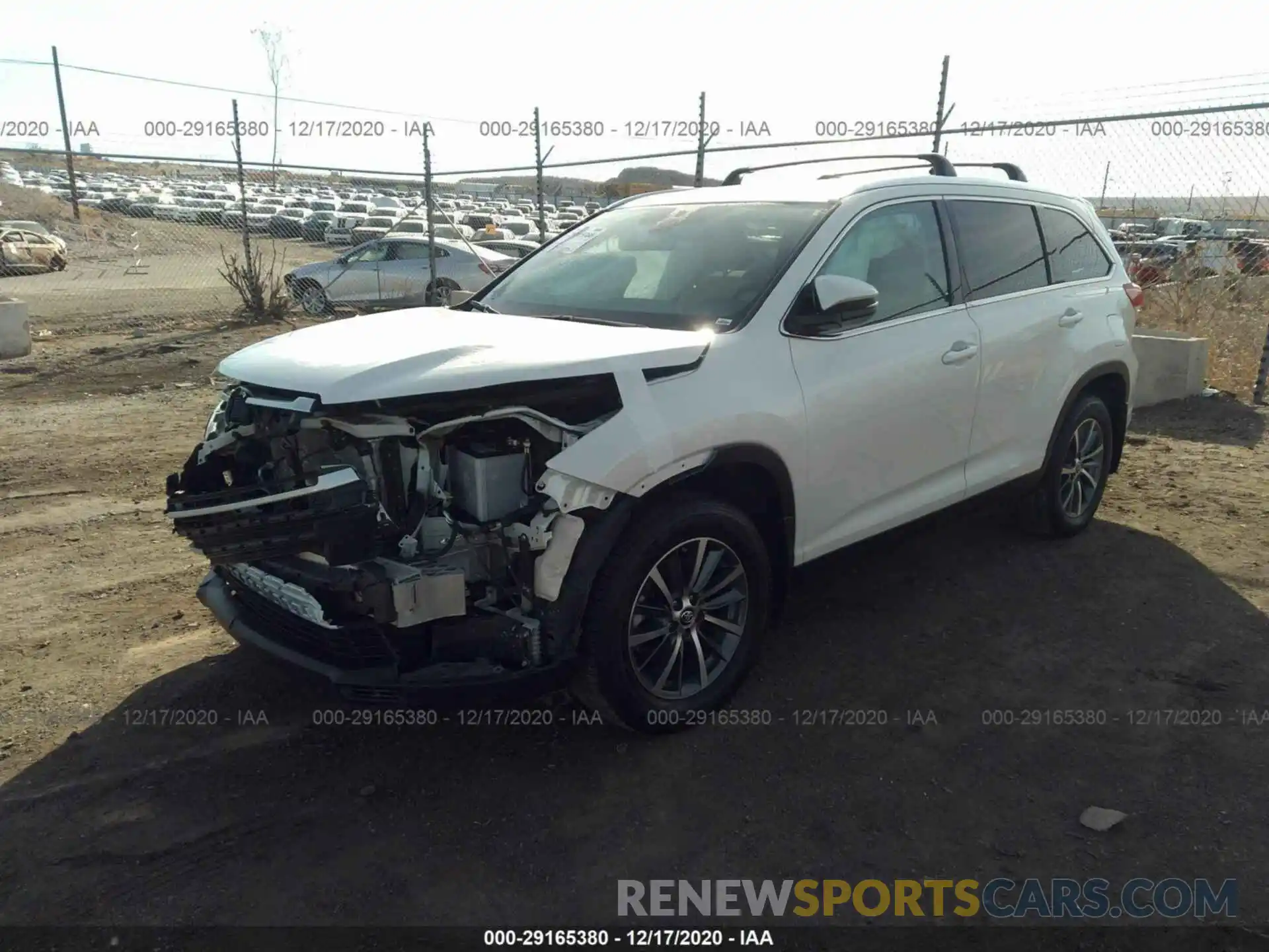 2 Photograph of a damaged car 5TDJZRFH0KS610850 TOYOTA HIGHLANDER 2019