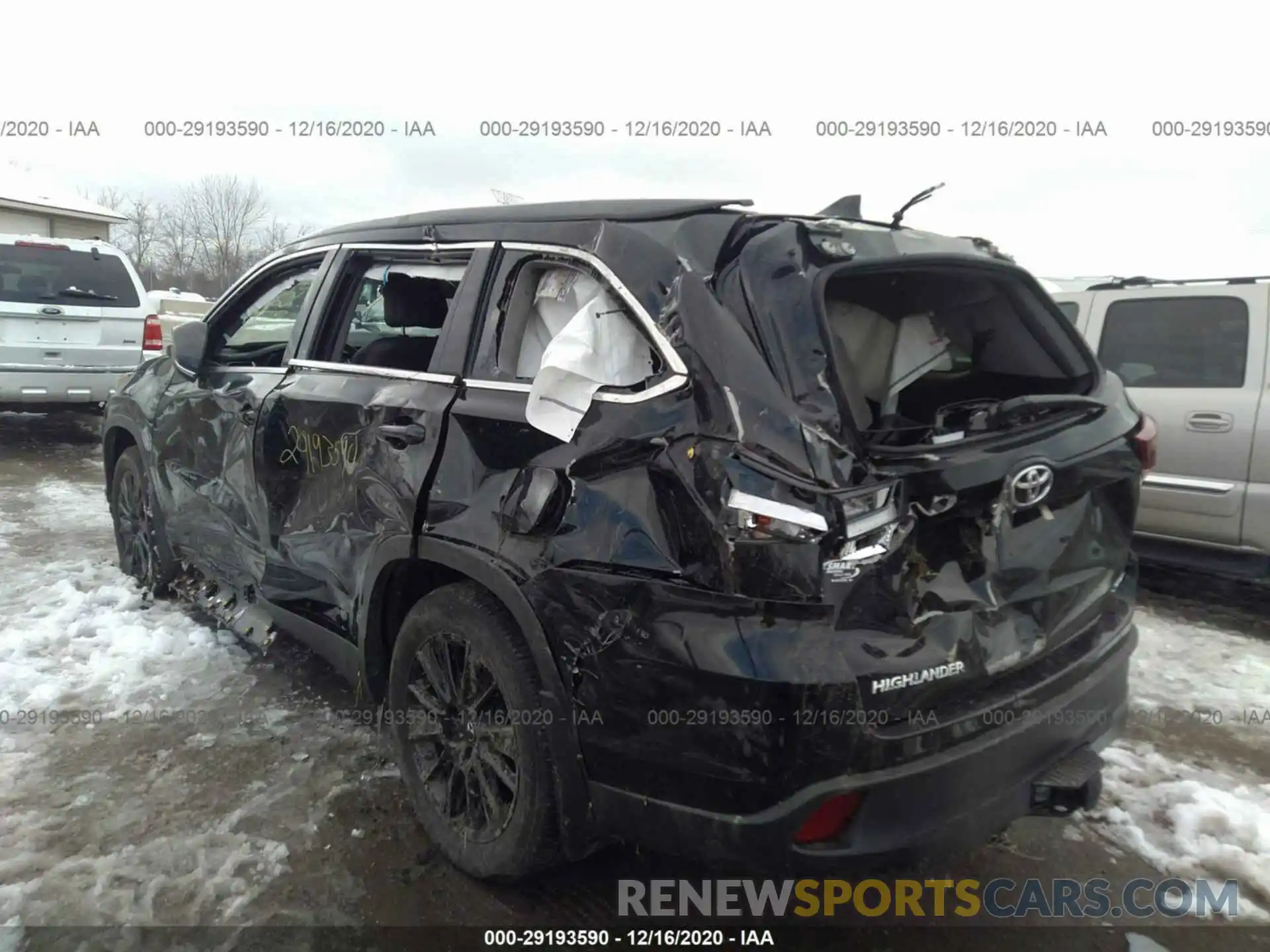 6 Photograph of a damaged car 5TDJZRFH0KS611867 TOYOTA HIGHLANDER 2019