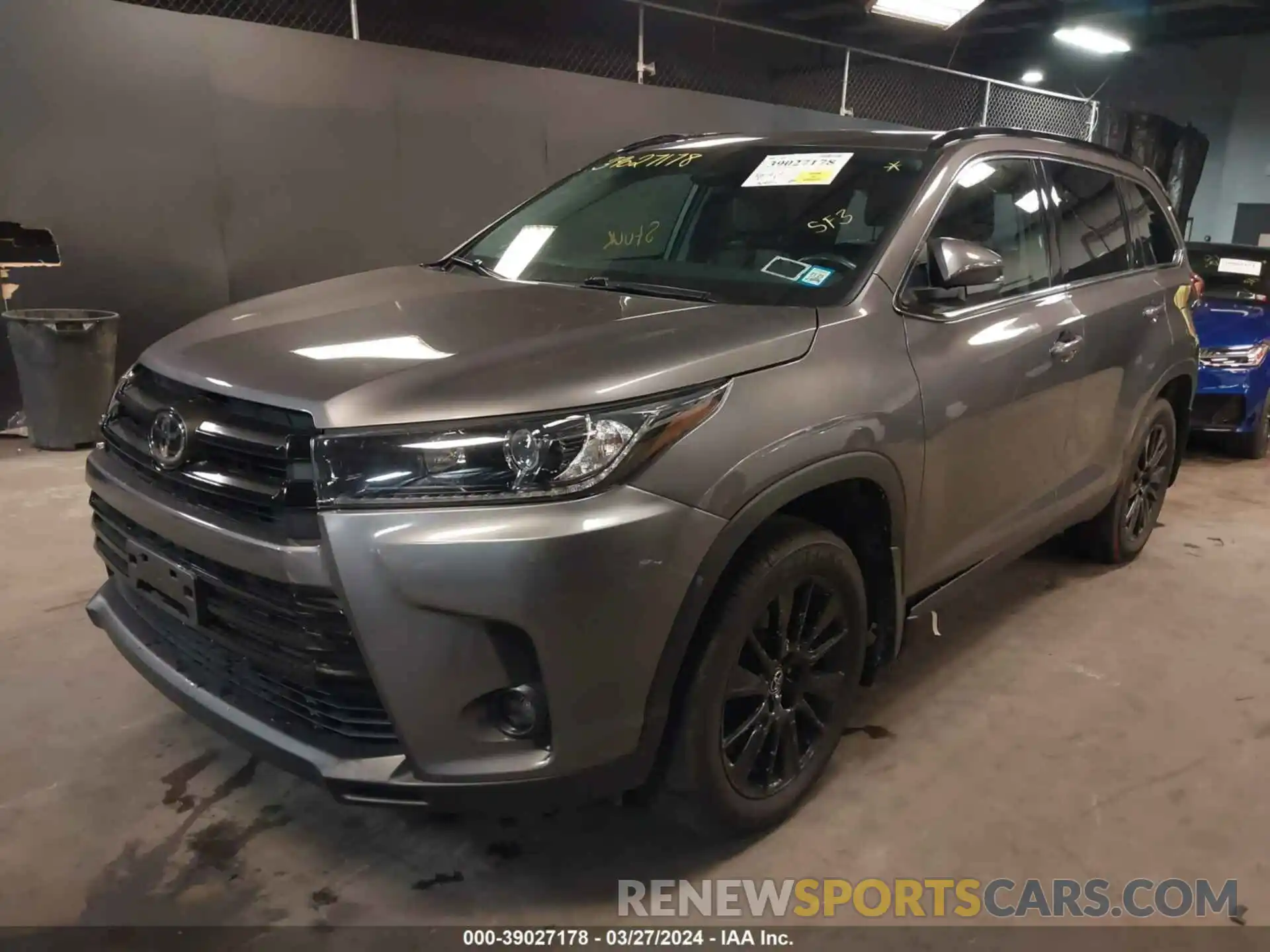 2 Photograph of a damaged car 5TDJZRFH0KS616311 TOYOTA HIGHLANDER 2019