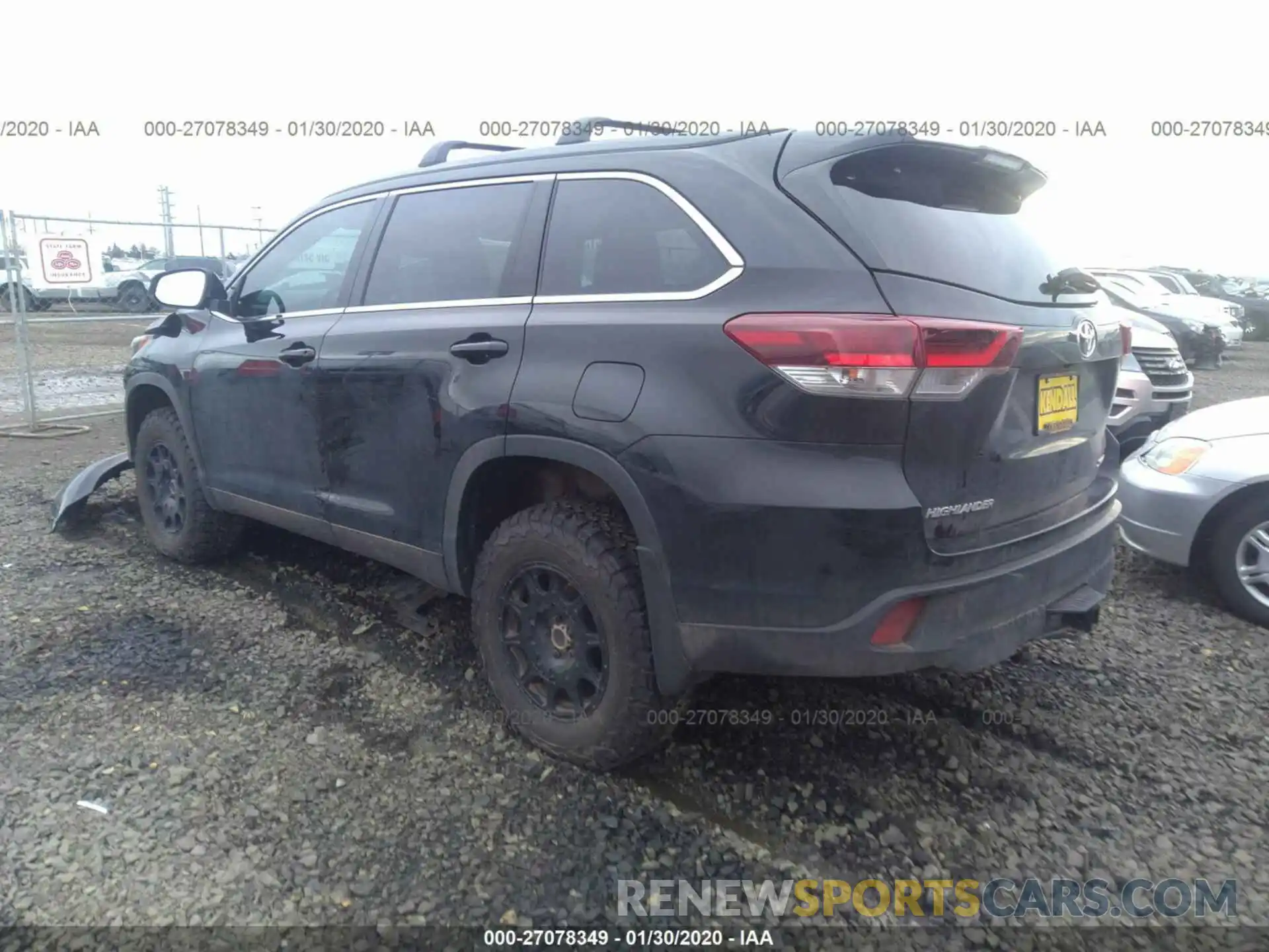 3 Photograph of a damaged car 5TDJZRFH0KS619869 TOYOTA HIGHLANDER 2019