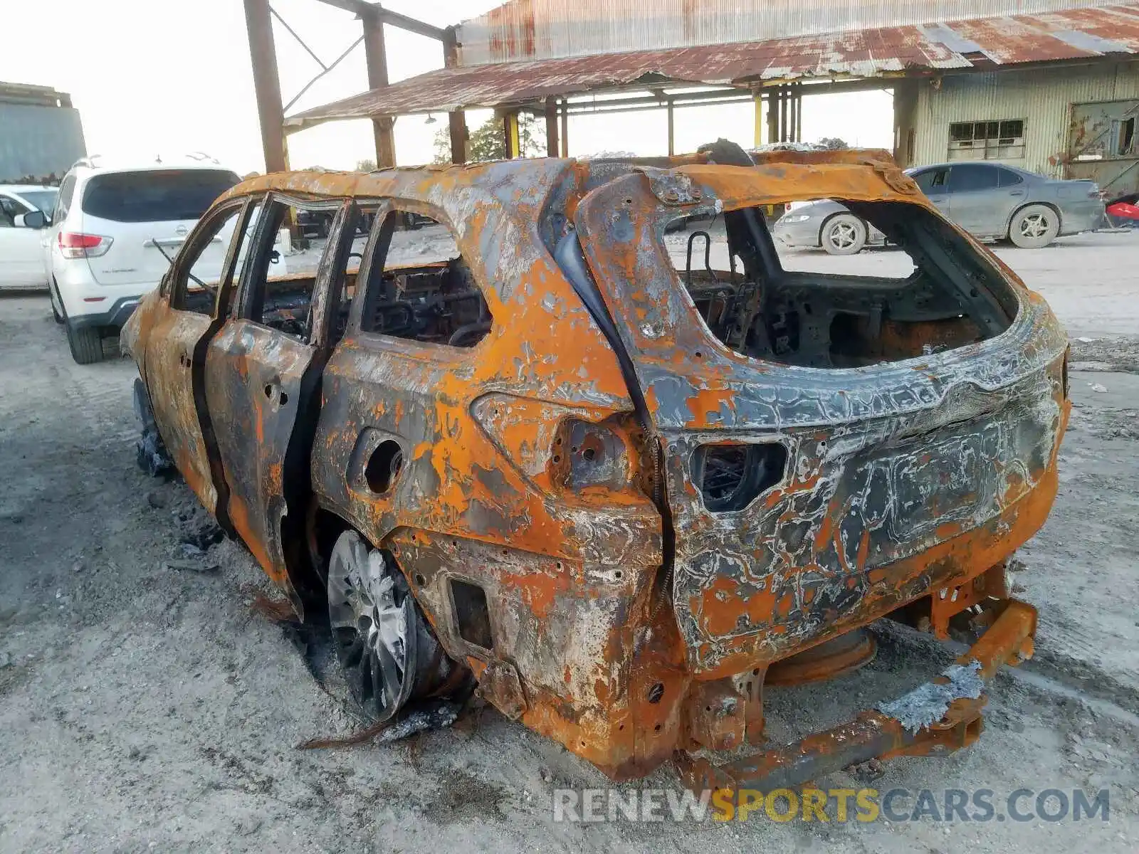 3 Photograph of a damaged car 5TDJZRFH0KS622805 TOYOTA HIGHLANDER 2019