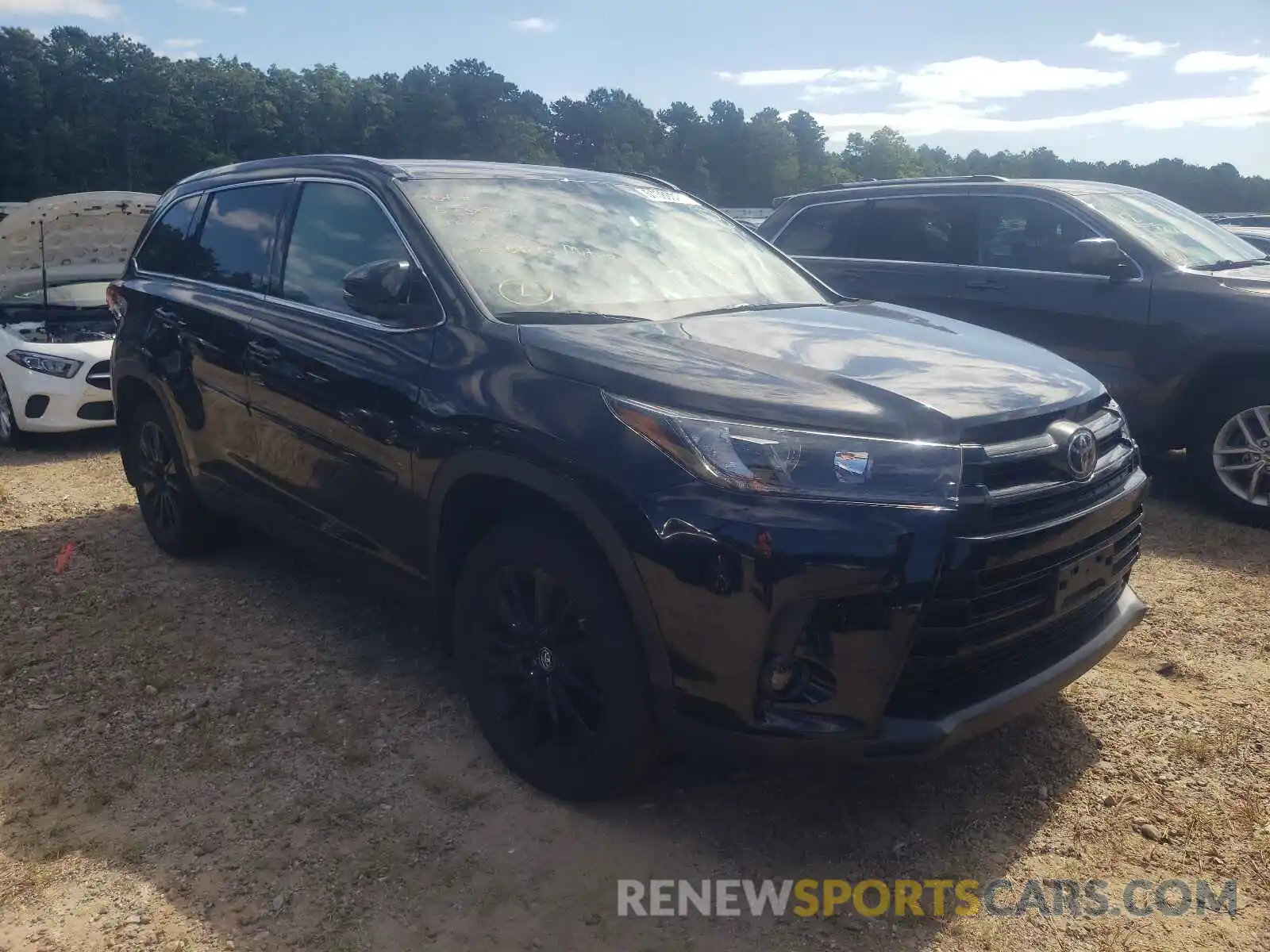 1 Photograph of a damaged car 5TDJZRFH0KS622870 TOYOTA HIGHLANDER 2019