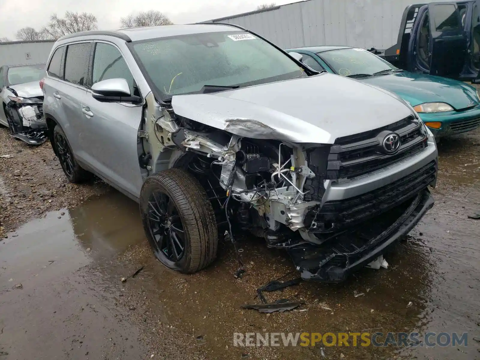 1 Photograph of a damaged car 5TDJZRFH0KS625767 TOYOTA HIGHLANDER 2019