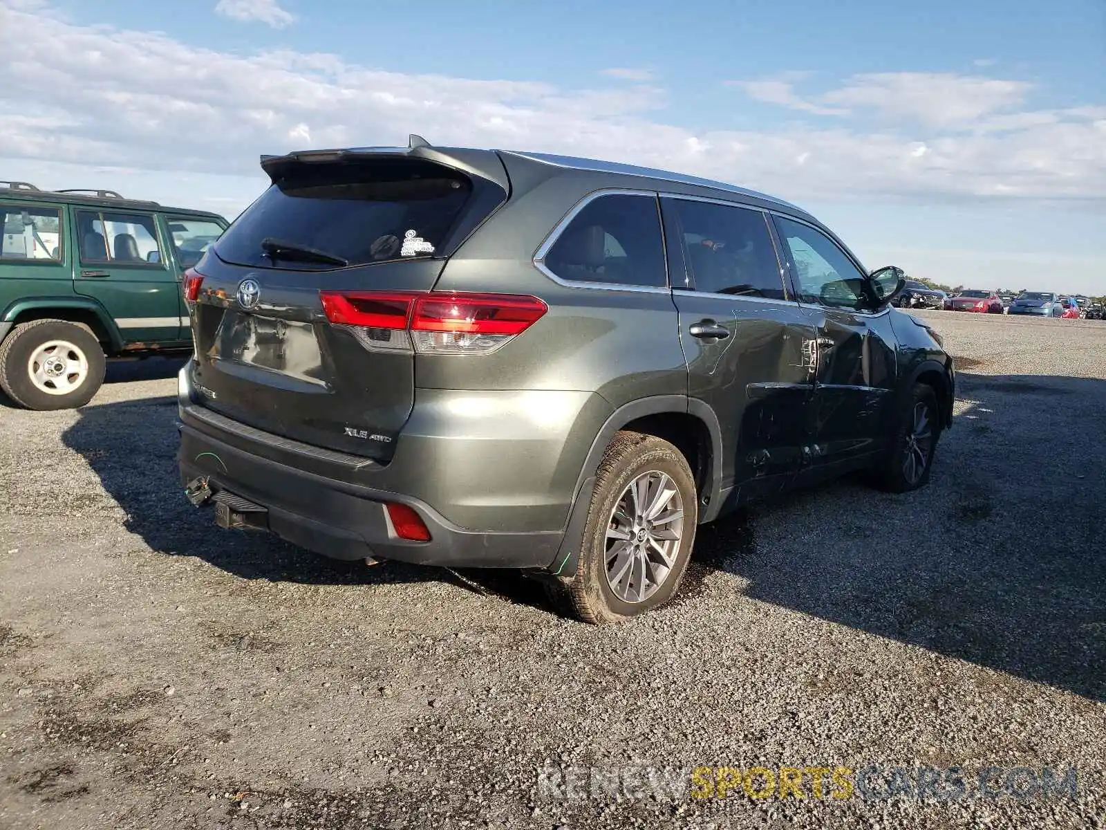 4 Фотография поврежденного автомобиля 5TDJZRFH0KS701830 TOYOTA HIGHLANDER 2019