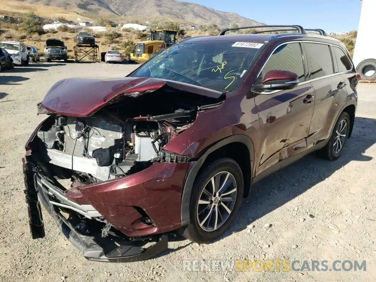 2 Photograph of a damaged car 5TDJZRFH0KS709264 TOYOTA HIGHLANDER 2019