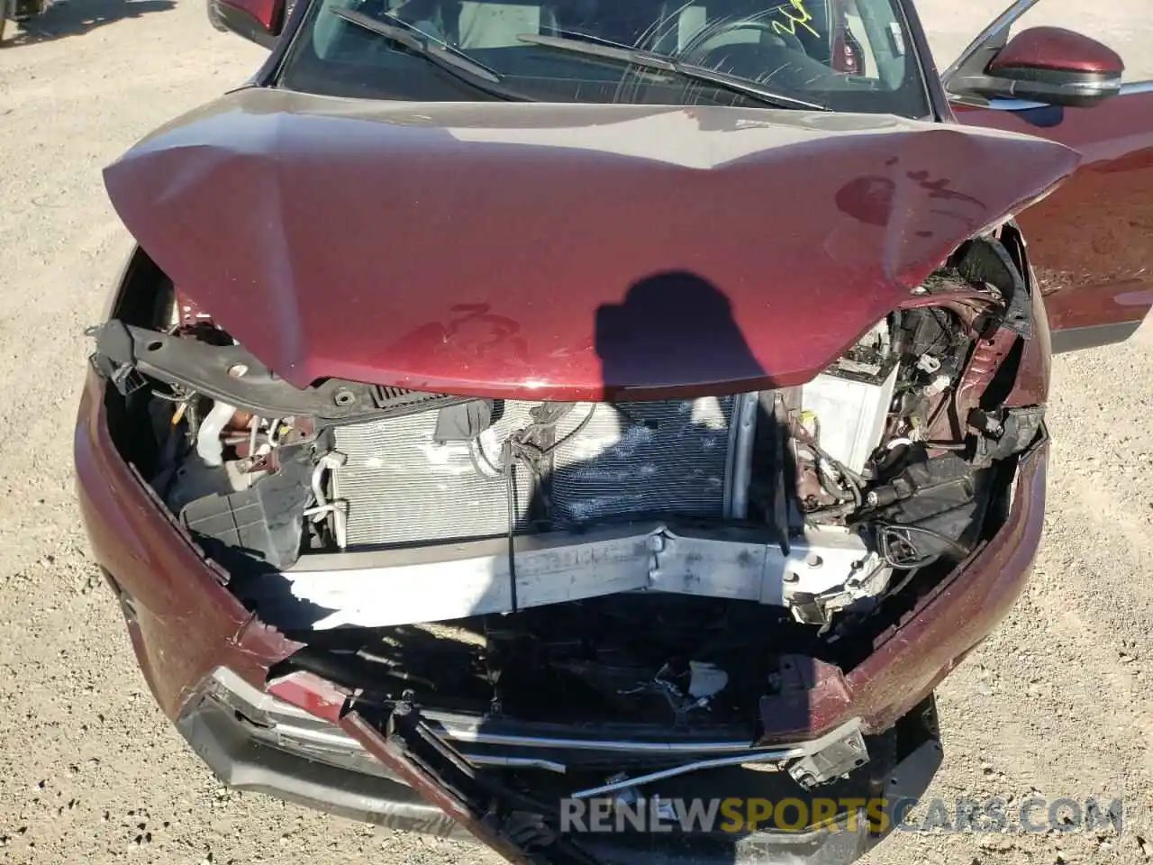 7 Photograph of a damaged car 5TDJZRFH0KS709264 TOYOTA HIGHLANDER 2019