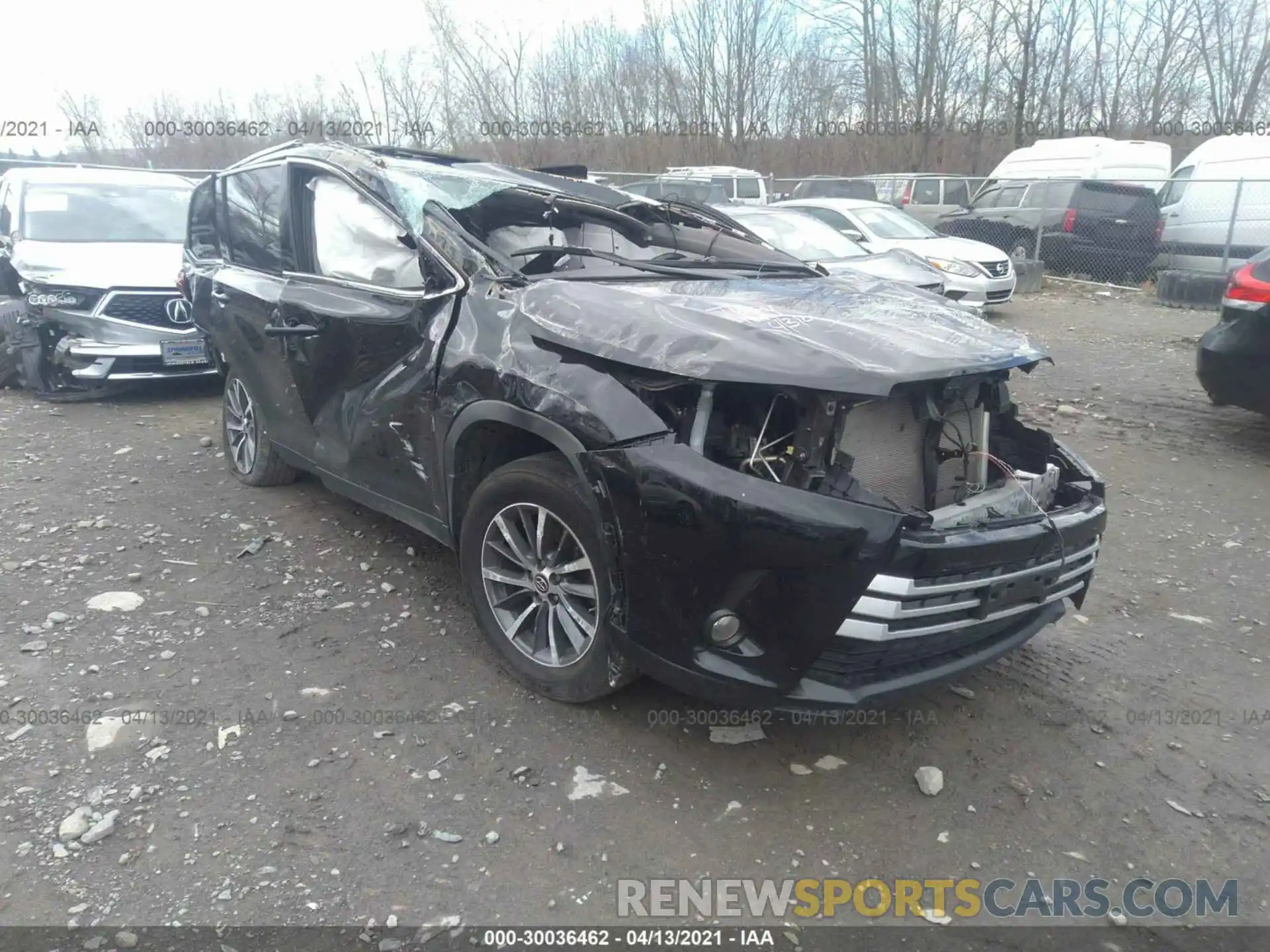 1 Photograph of a damaged car 5TDJZRFH0KS715274 TOYOTA HIGHLANDER 2019