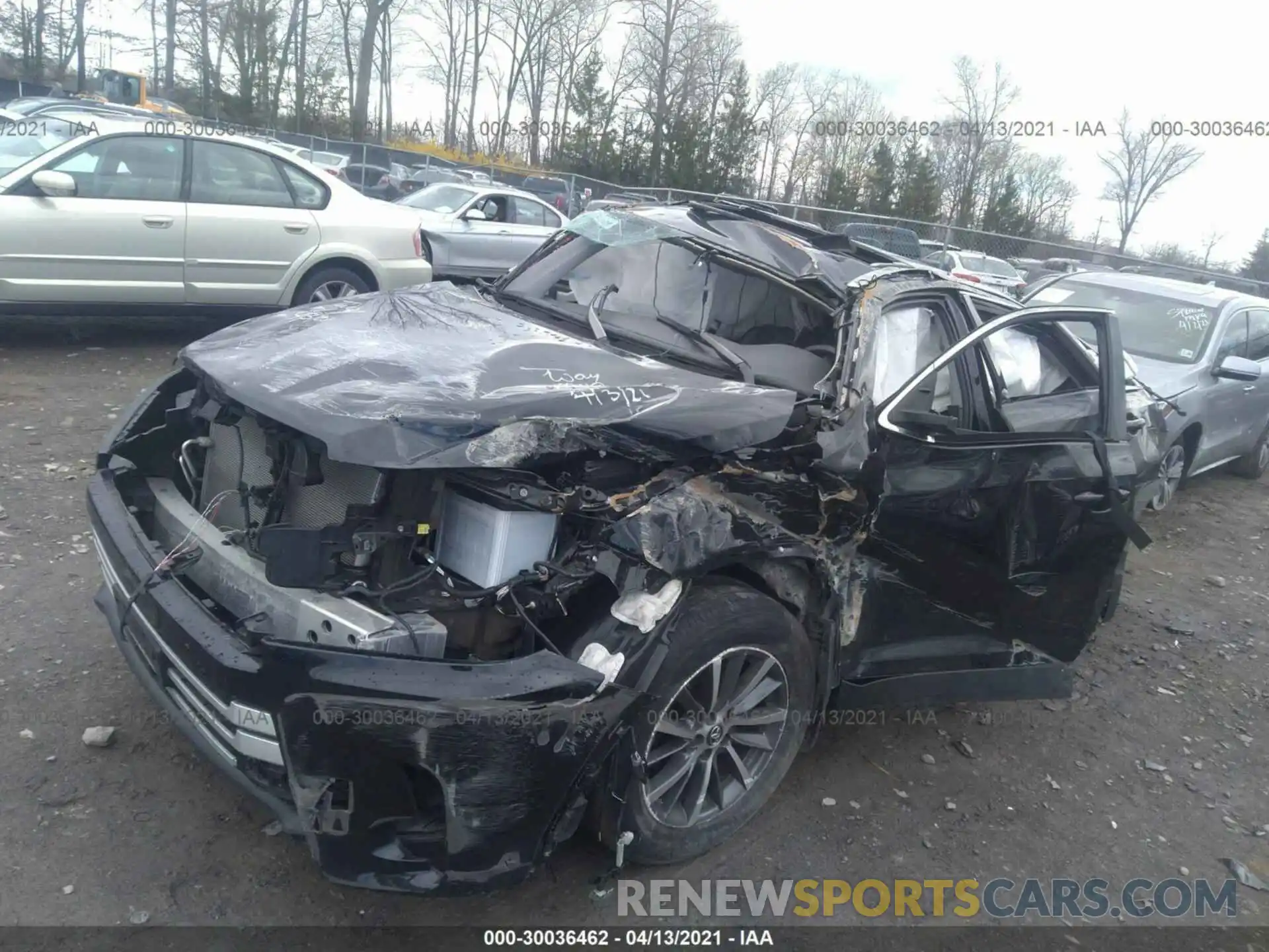 6 Photograph of a damaged car 5TDJZRFH0KS715274 TOYOTA HIGHLANDER 2019