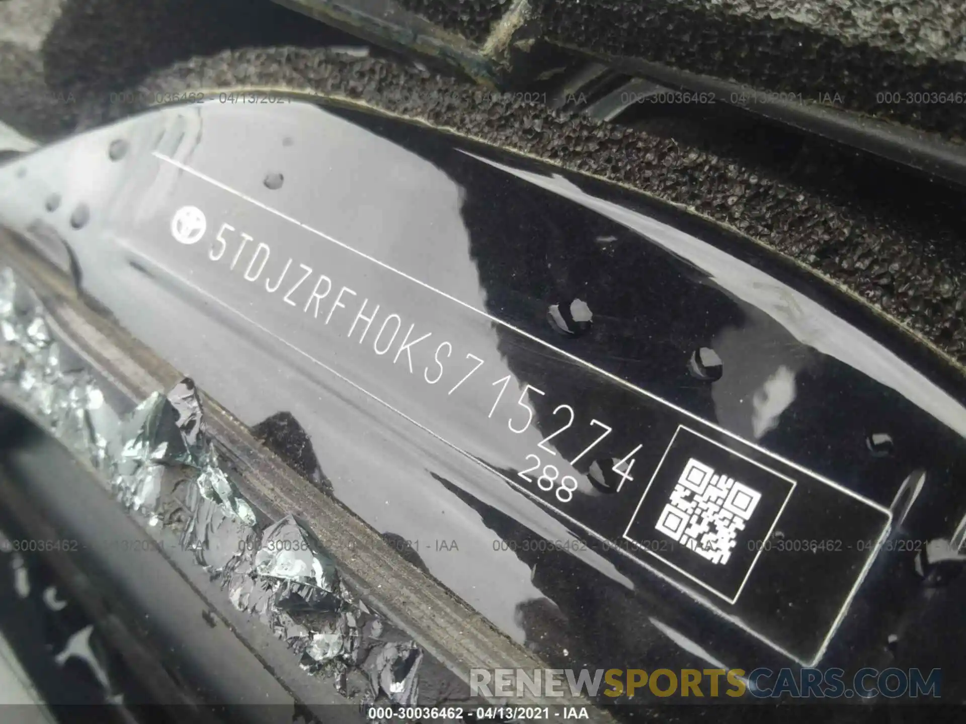 9 Photograph of a damaged car 5TDJZRFH0KS715274 TOYOTA HIGHLANDER 2019