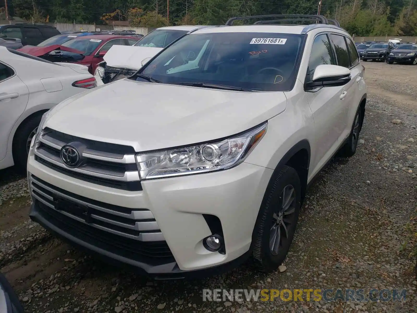 2 Photograph of a damaged car 5TDJZRFH0KS726517 TOYOTA HIGHLANDER 2019