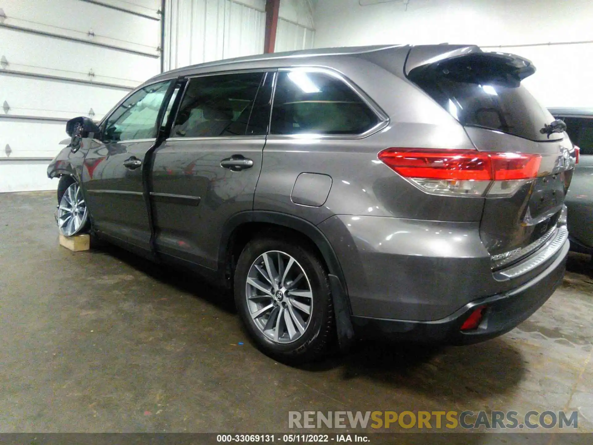 3 Фотография поврежденного автомобиля 5TDJZRFH0KS730051 TOYOTA HIGHLANDER 2019