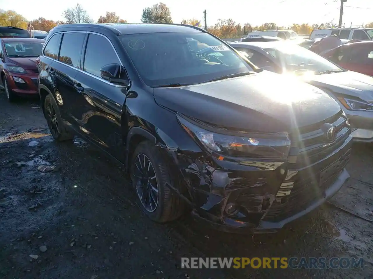 1 Photograph of a damaged car 5TDJZRFH0KS730230 TOYOTA HIGHLANDER 2019