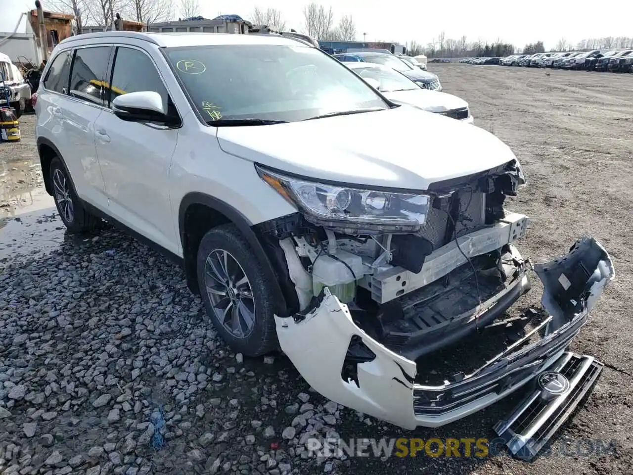 1 Photograph of a damaged car 5TDJZRFH0KS732429 TOYOTA HIGHLANDER 2019