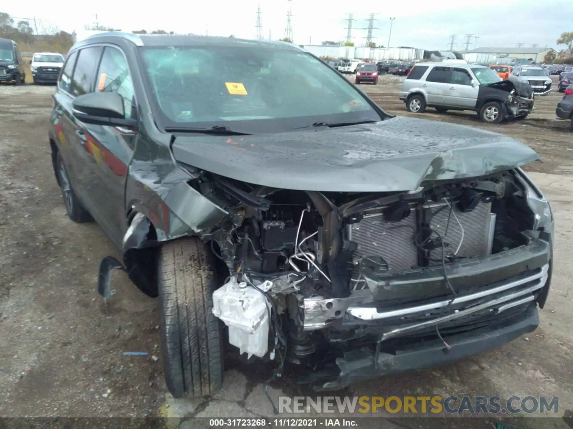 6 Photograph of a damaged car 5TDJZRFH0KS918794 TOYOTA HIGHLANDER 2019