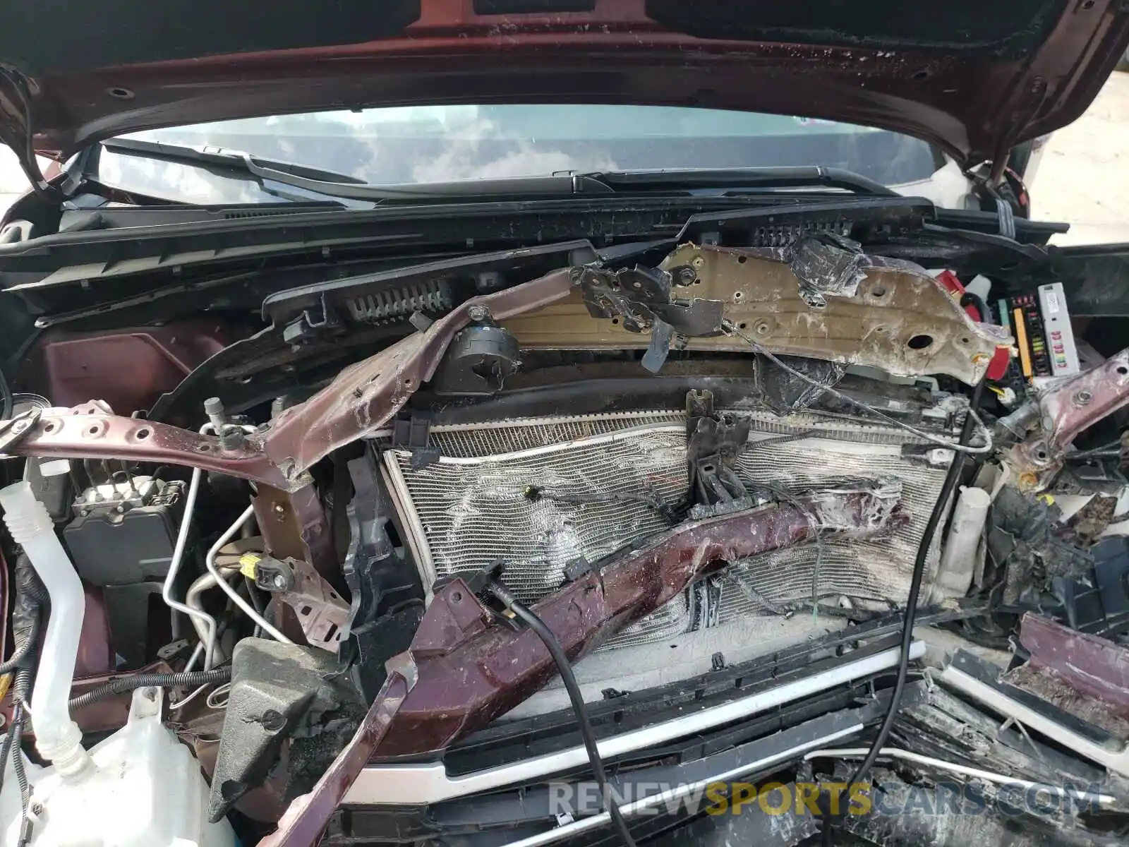 7 Photograph of a damaged car 5TDJZRFH0KS918987 TOYOTA HIGHLANDER 2019