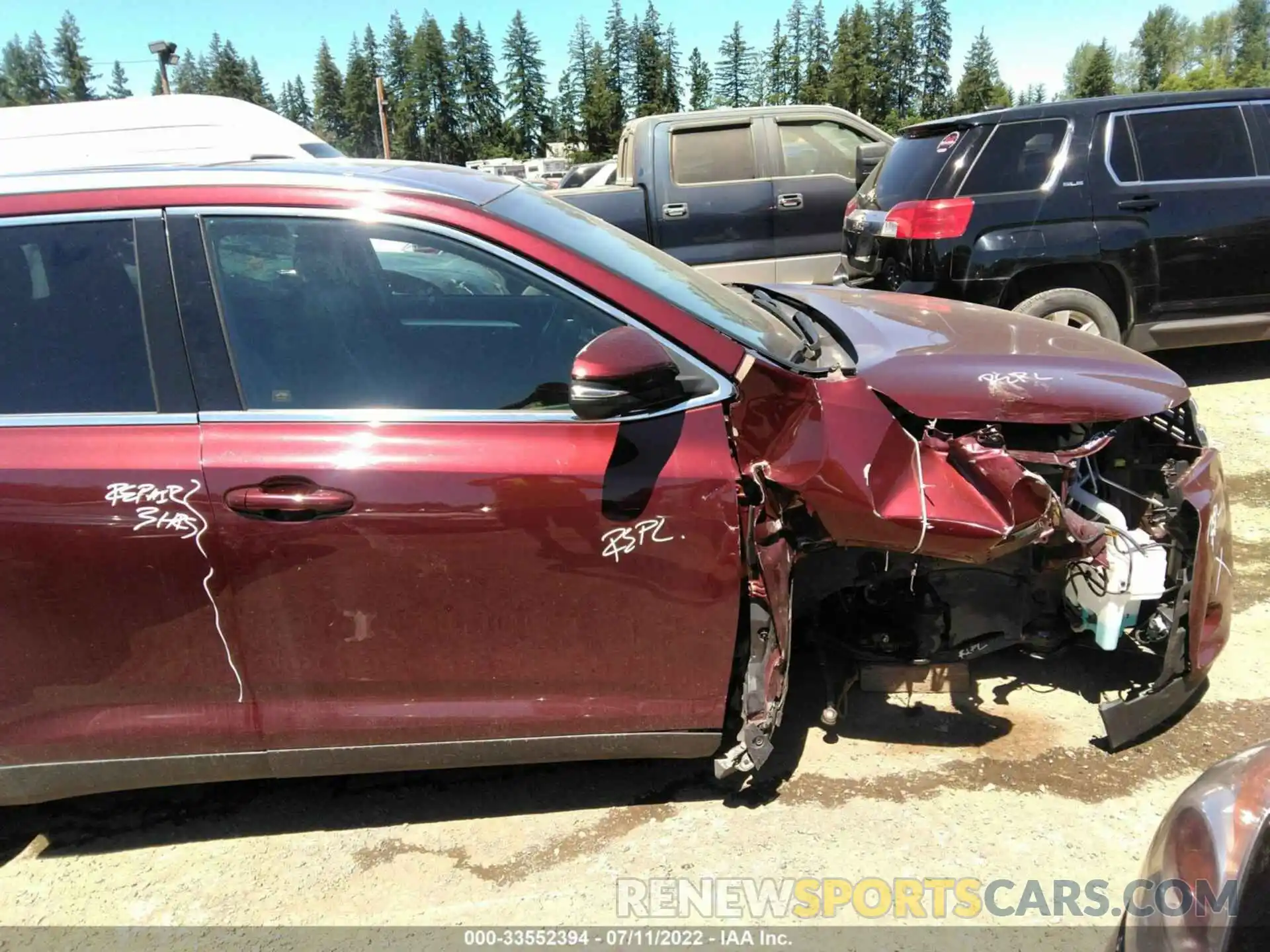 6 Photograph of a damaged car 5TDJZRFH0KS944117 TOYOTA HIGHLANDER 2019