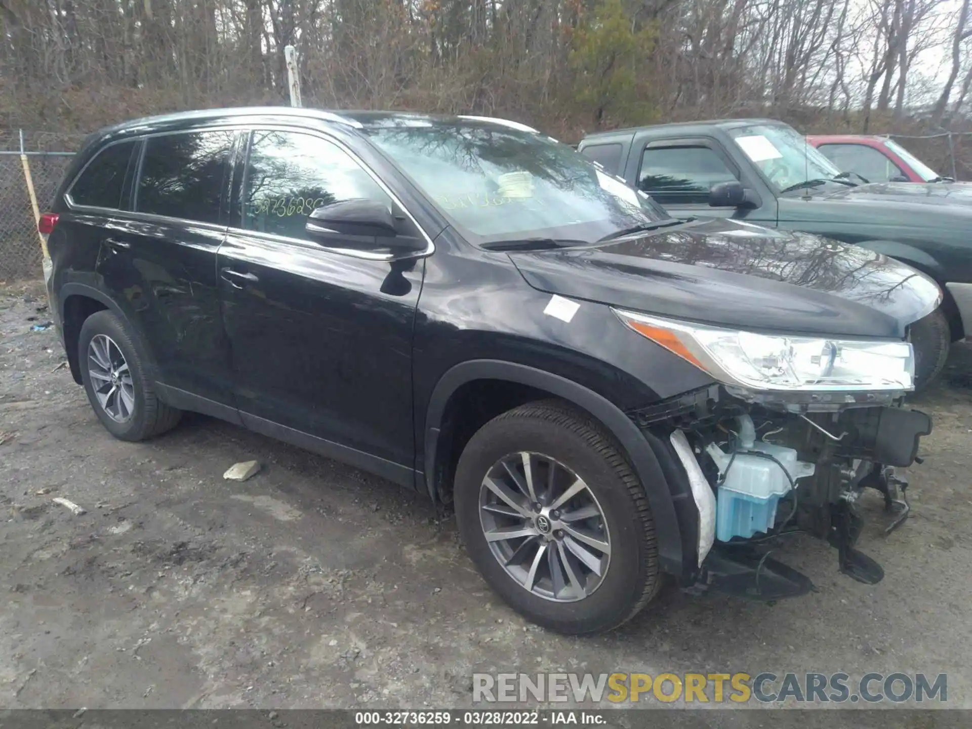 1 Photograph of a damaged car 5TDJZRFH0KS948958 TOYOTA HIGHLANDER 2019