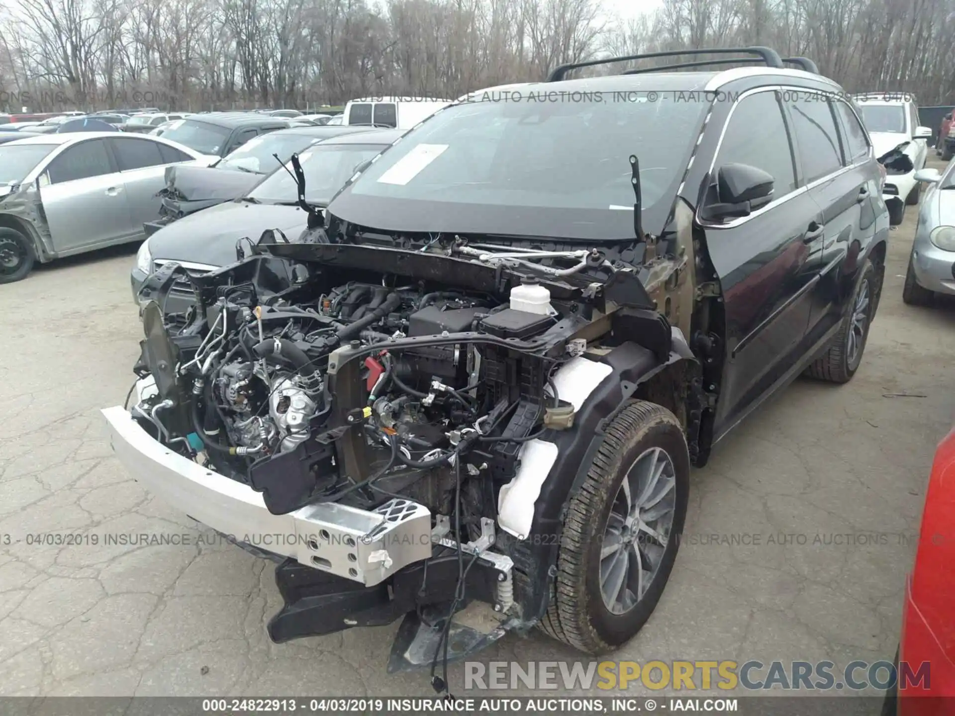 2 Photograph of a damaged car 5TDJZRFH0KS958079 TOYOTA HIGHLANDER 2019