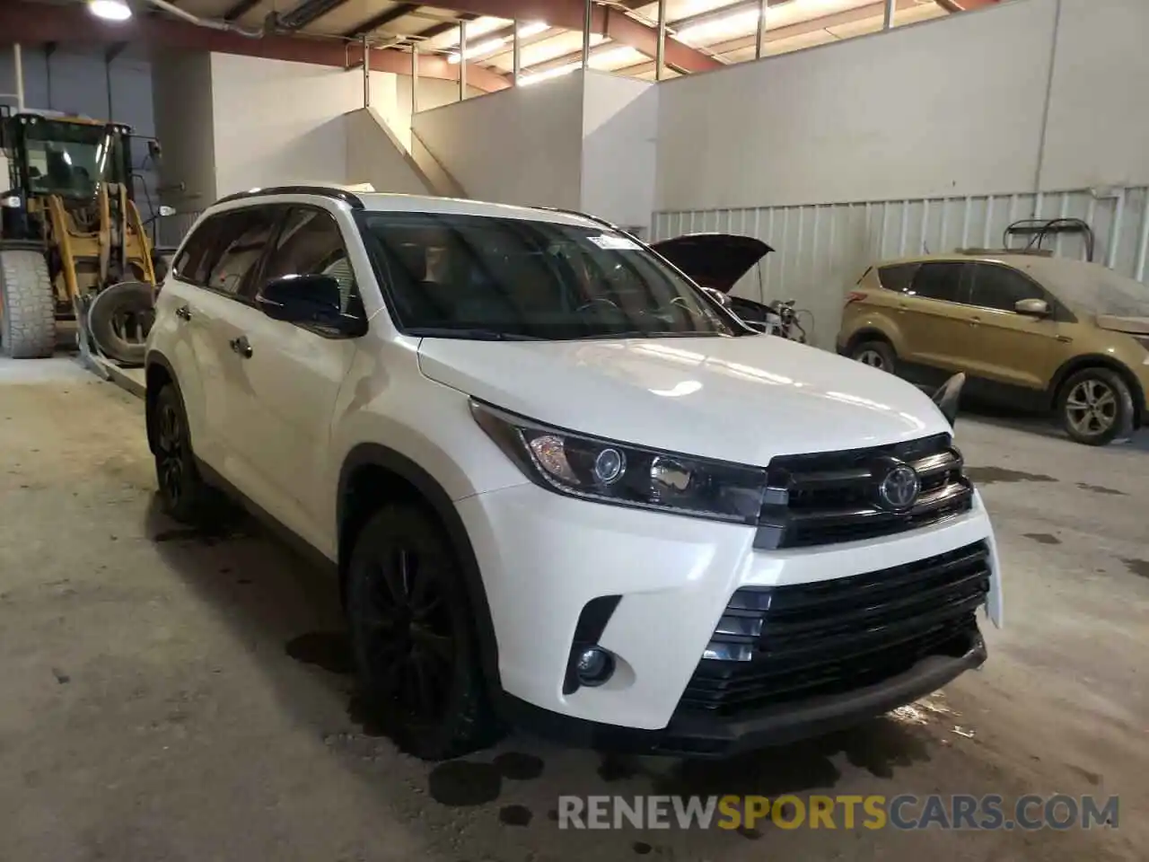 1 Photograph of a damaged car 5TDJZRFH0KS966764 TOYOTA HIGHLANDER 2019