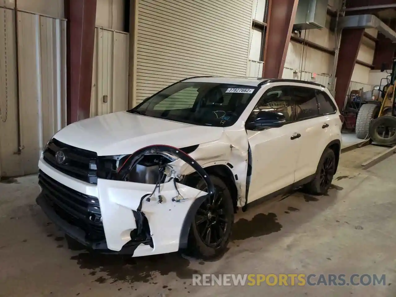 2 Photograph of a damaged car 5TDJZRFH0KS966764 TOYOTA HIGHLANDER 2019