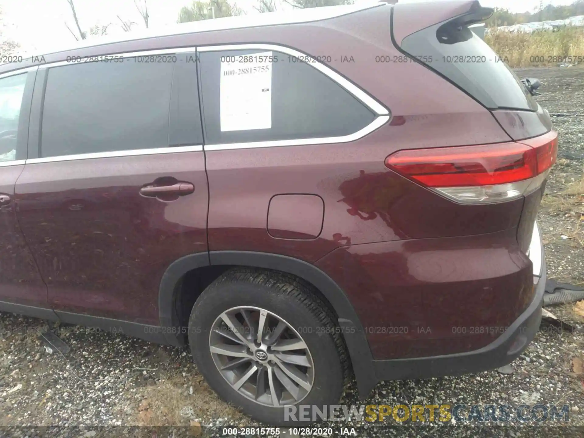 3 Photograph of a damaged car 5TDJZRFH0KS980356 TOYOTA HIGHLANDER 2019