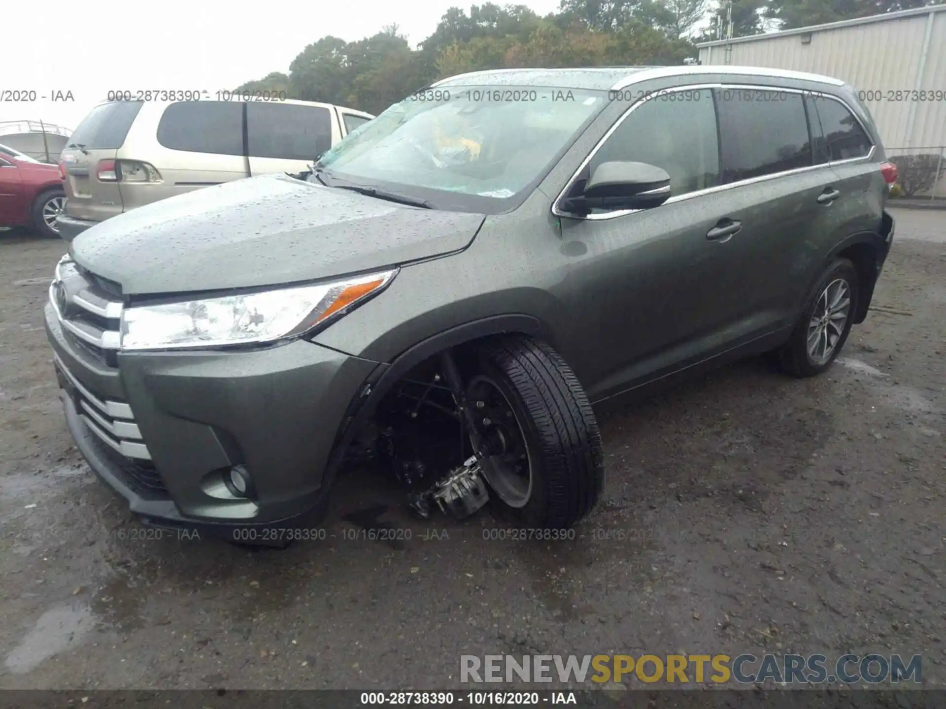 2 Photograph of a damaged car 5TDJZRFH0KS986450 TOYOTA HIGHLANDER 2019