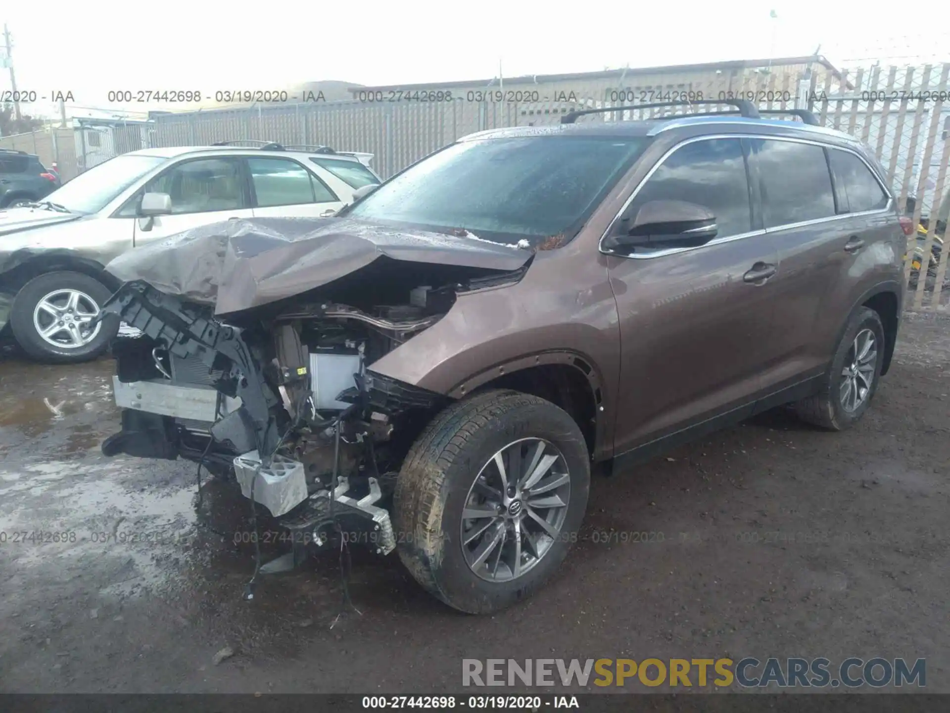 2 Photograph of a damaged car 5TDJZRFH0KS992636 TOYOTA HIGHLANDER 2019