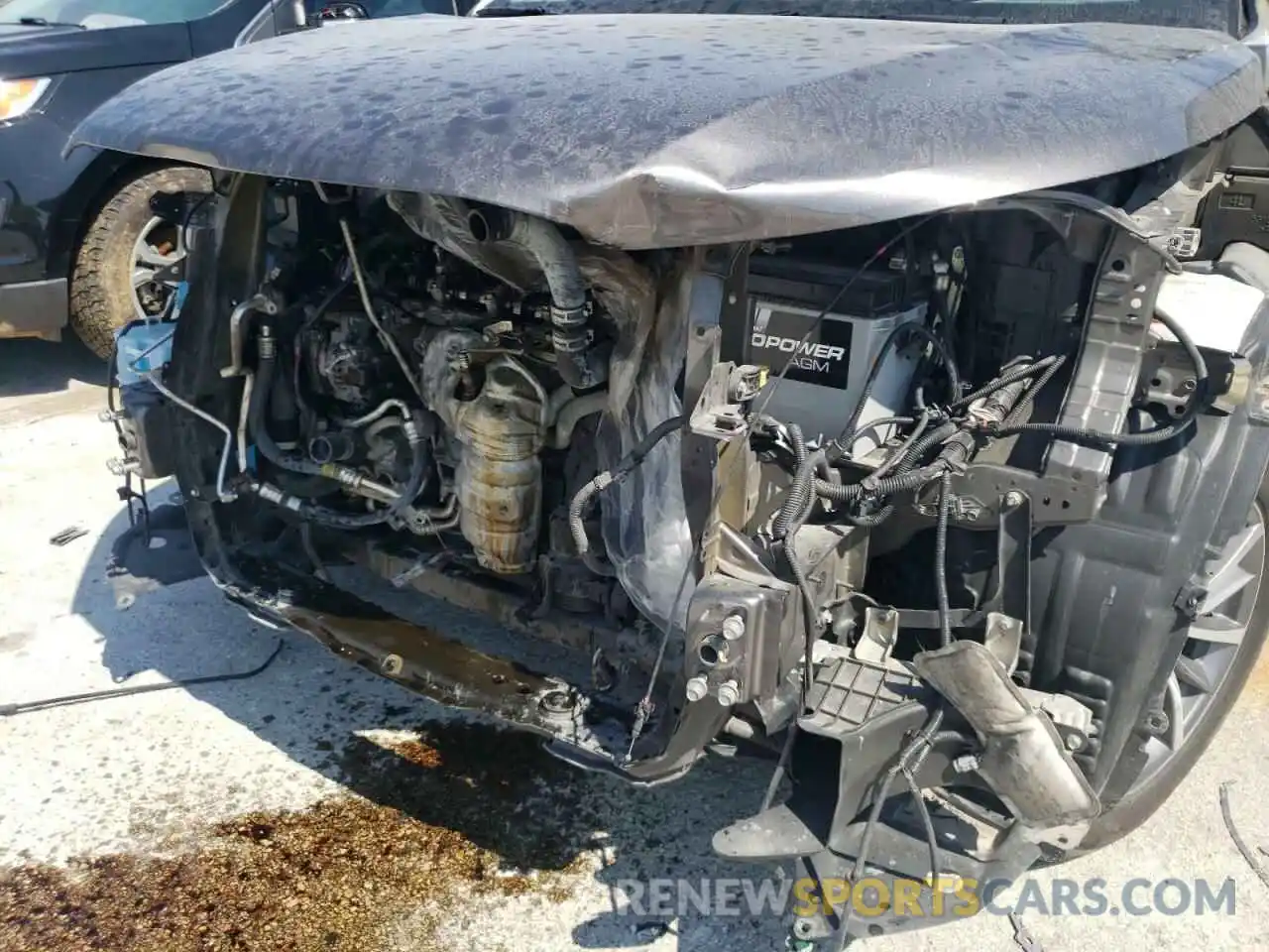 9 Photograph of a damaged car 5TDJZRFH1KS563263 TOYOTA HIGHLANDER 2019