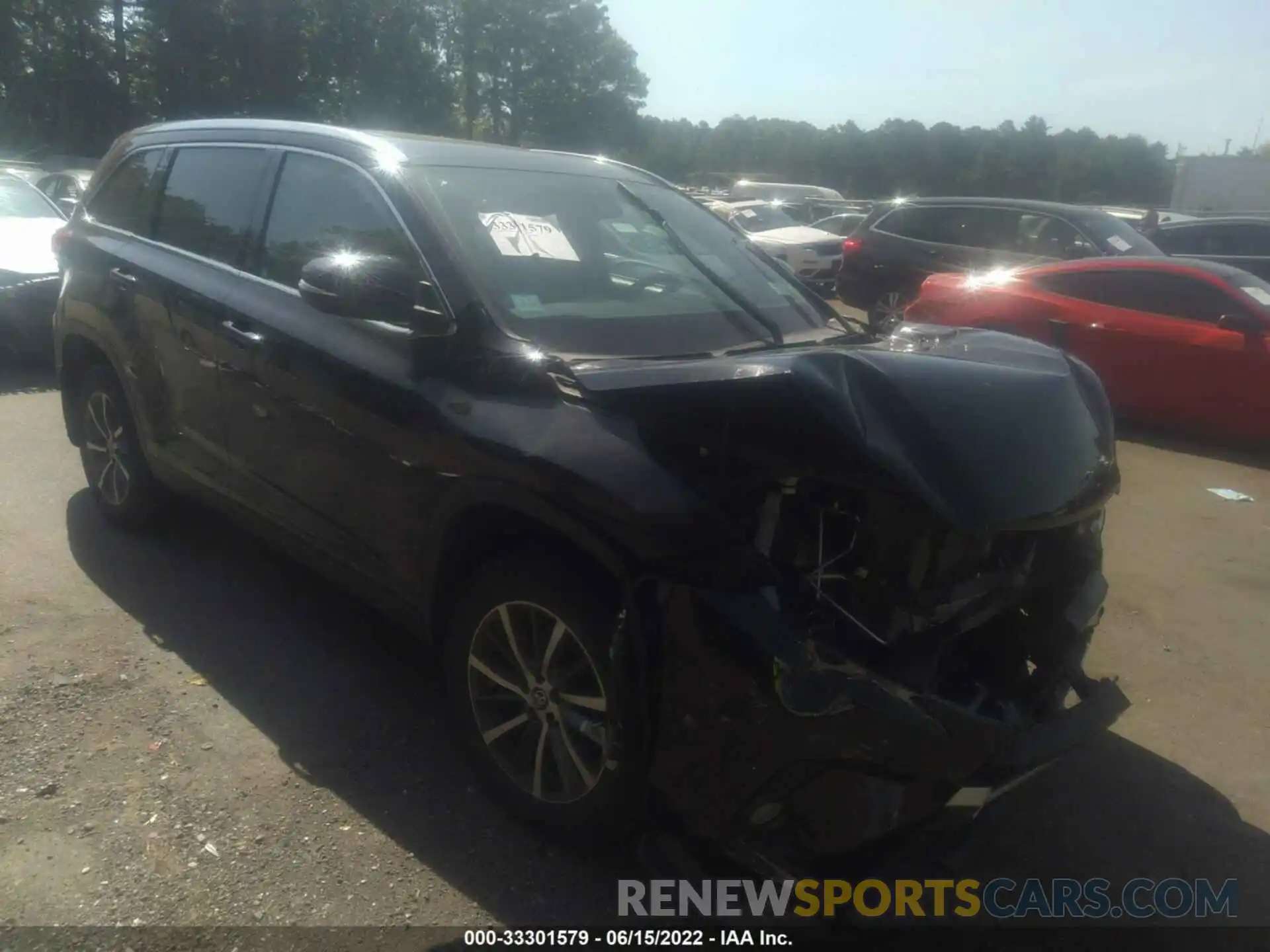 1 Photograph of a damaged car 5TDJZRFH1KS565269 TOYOTA HIGHLANDER 2019