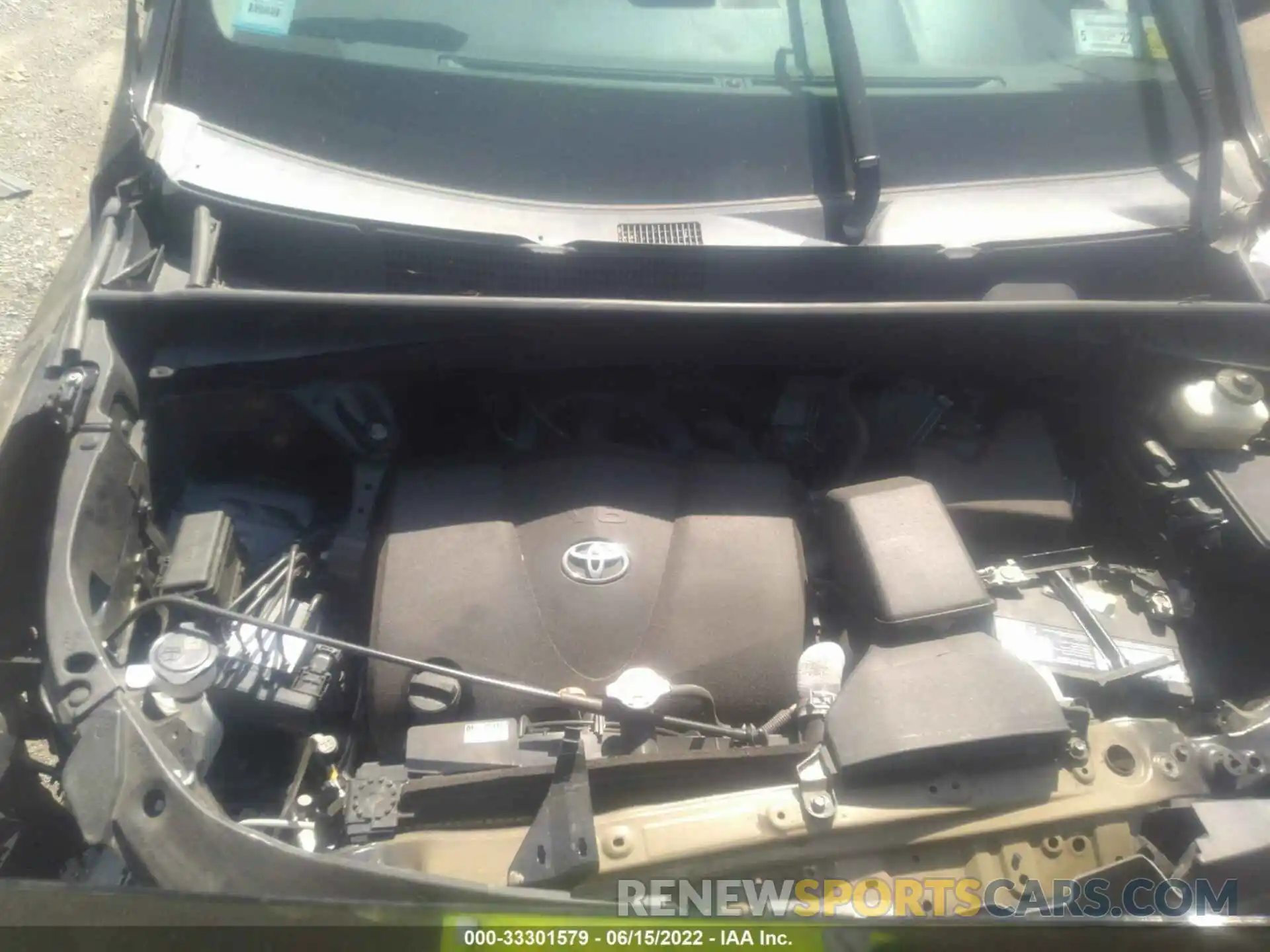 10 Photograph of a damaged car 5TDJZRFH1KS565269 TOYOTA HIGHLANDER 2019