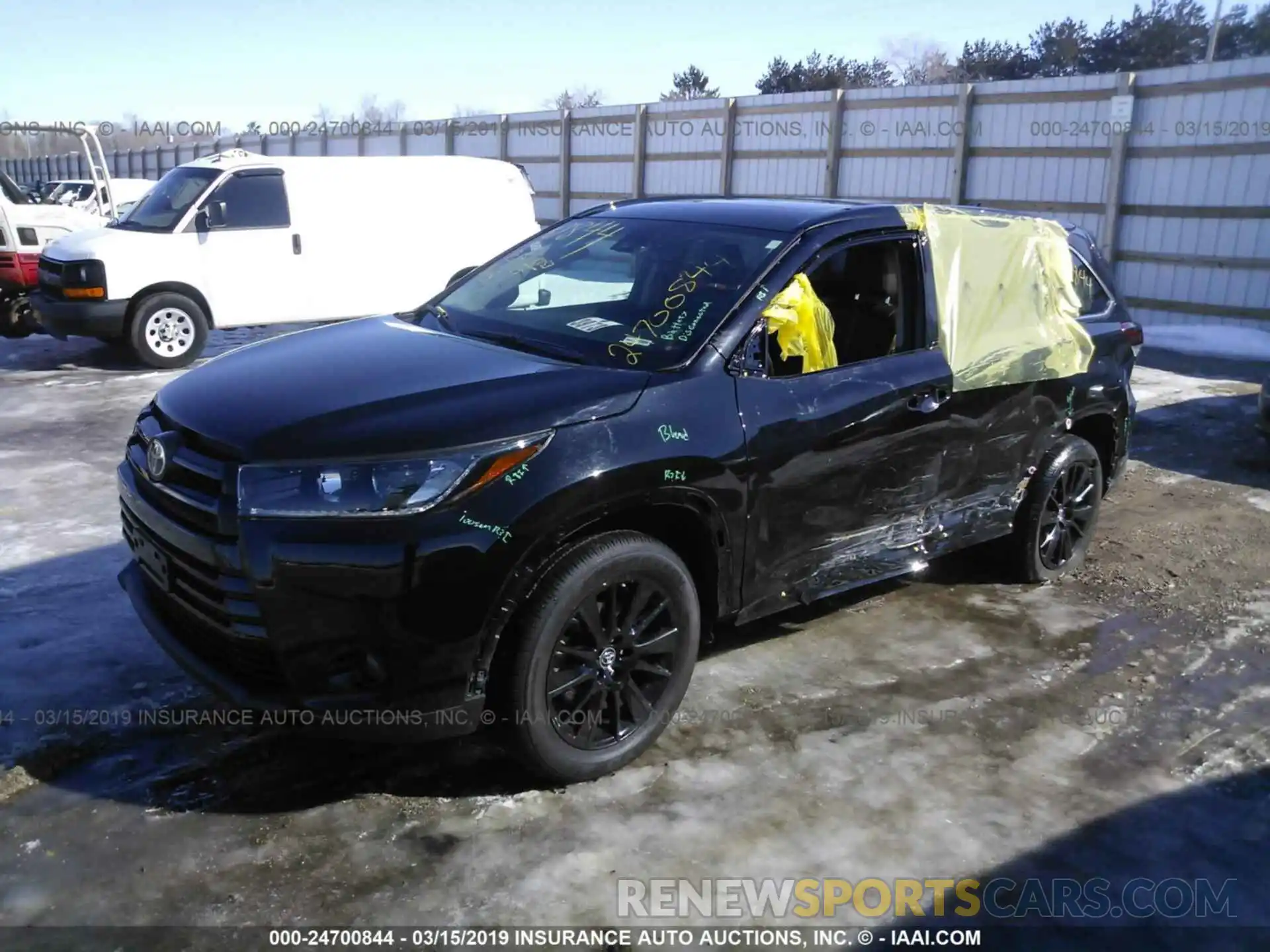 2 Photograph of a damaged car 5TDJZRFH1KS567426 TOYOTA HIGHLANDER 2019