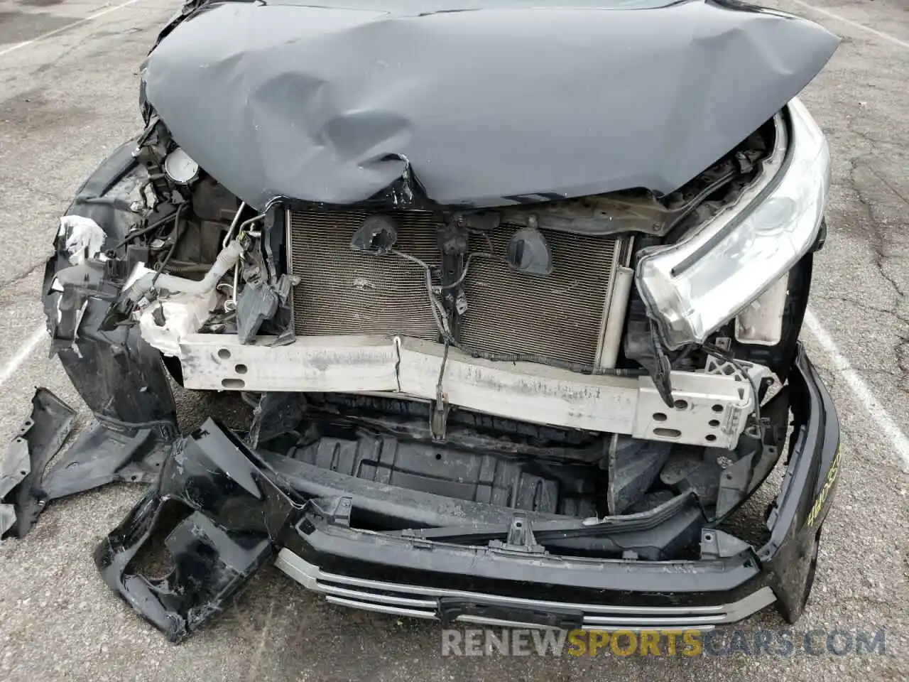 7 Photograph of a damaged car 5TDJZRFH1KS573484 TOYOTA HIGHLANDER 2019