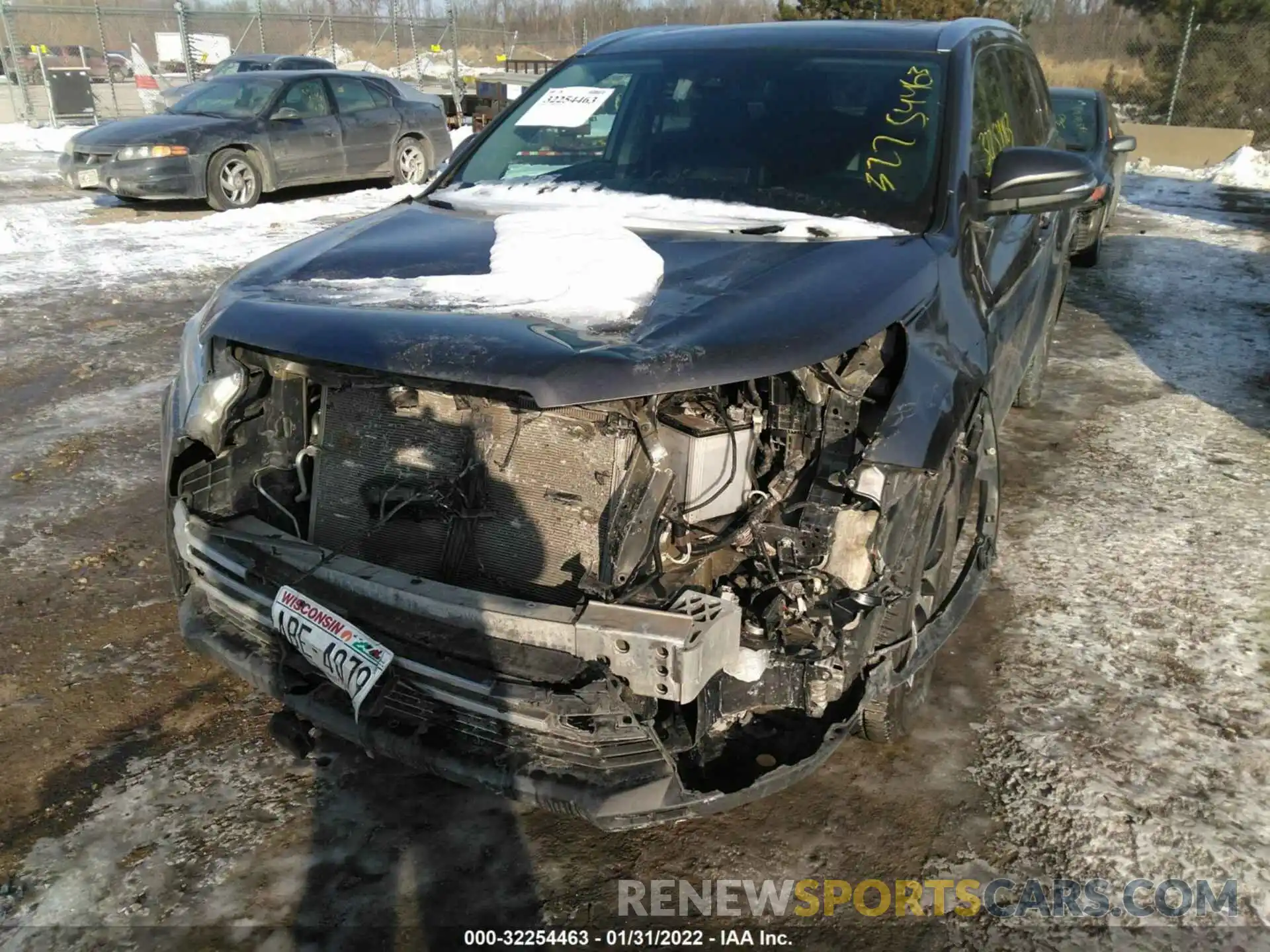 6 Photograph of a damaged car 5TDJZRFH1KS574084 TOYOTA HIGHLANDER 2019