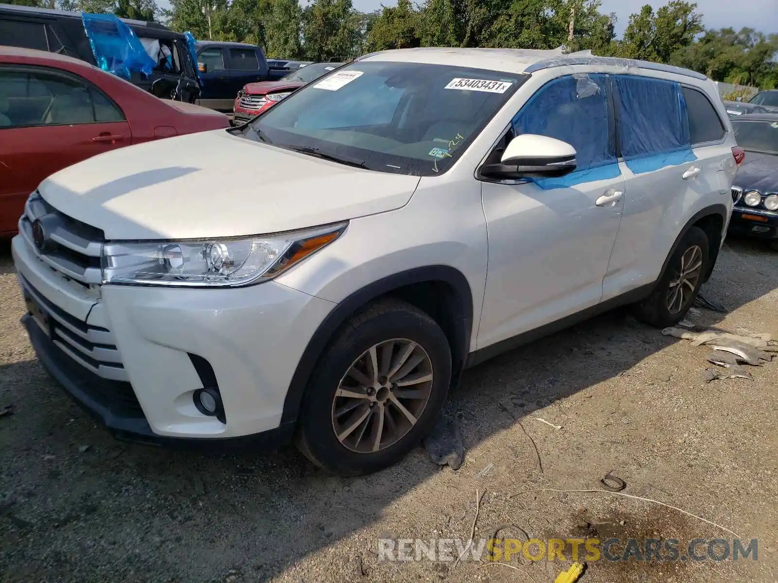 2 Photograph of a damaged car 5TDJZRFH1KS575641 TOYOTA HIGHLANDER 2019