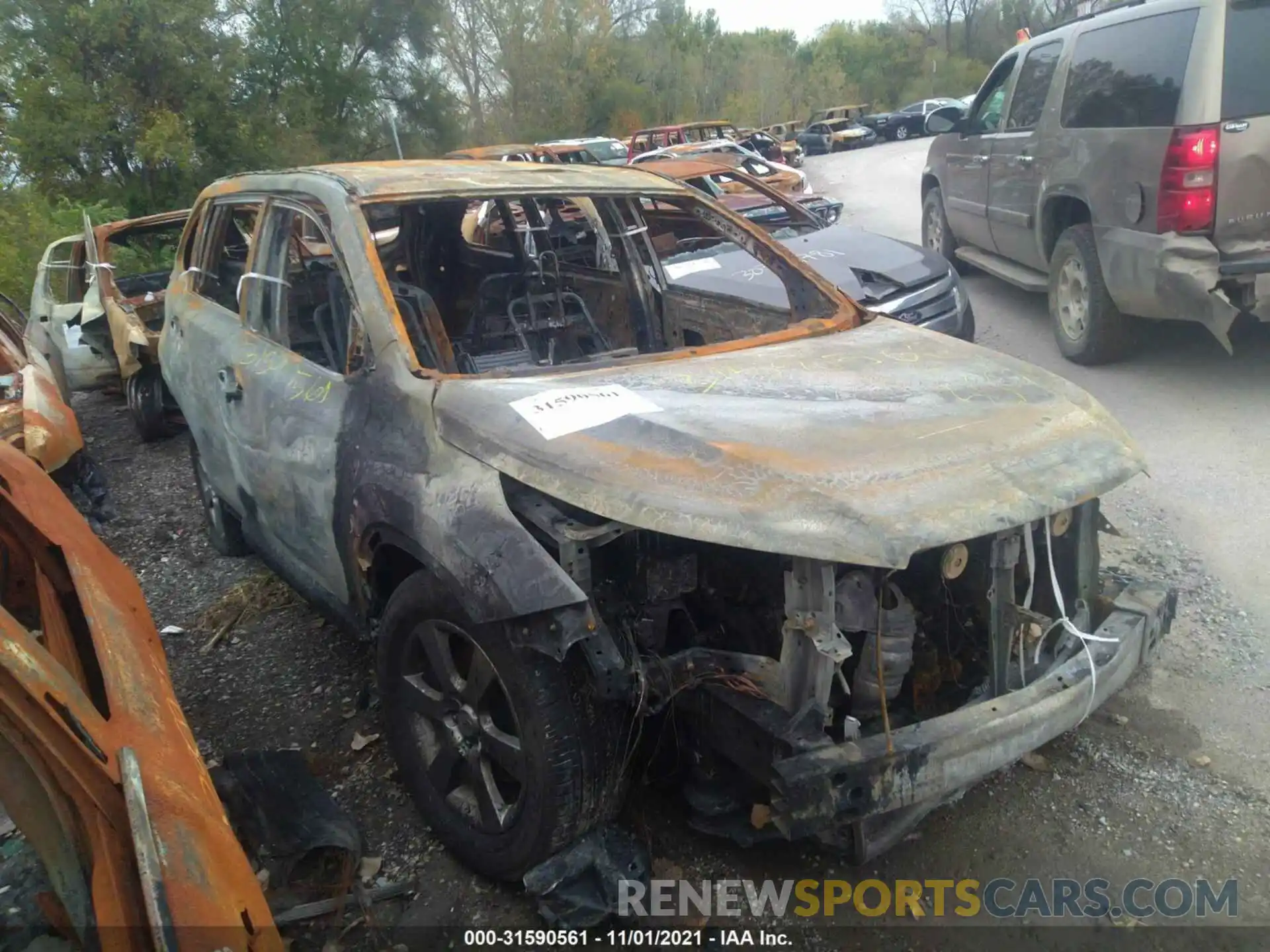 1 Photograph of a damaged car 5TDJZRFH1KS576644 TOYOTA HIGHLANDER 2019