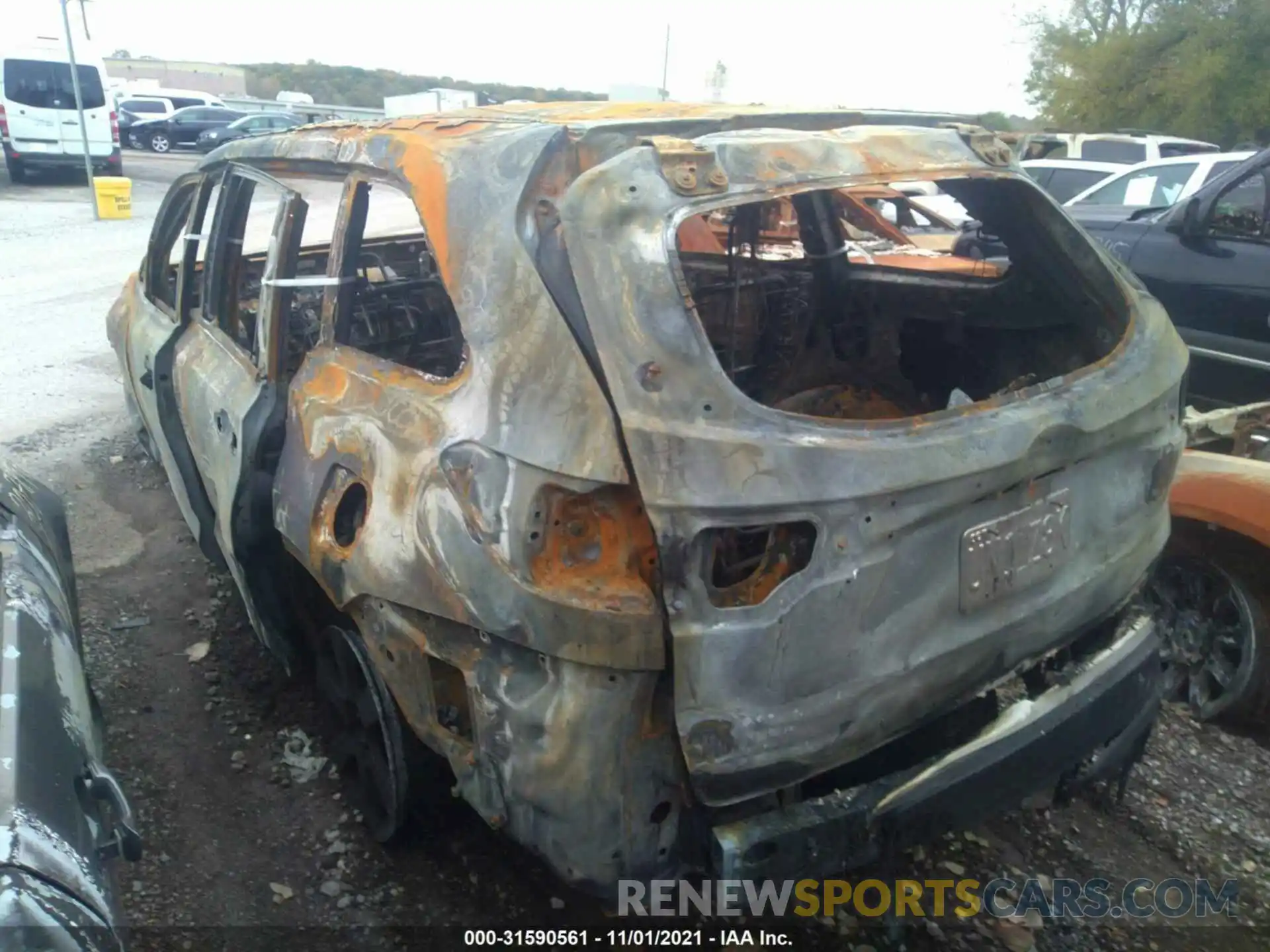 3 Photograph of a damaged car 5TDJZRFH1KS576644 TOYOTA HIGHLANDER 2019