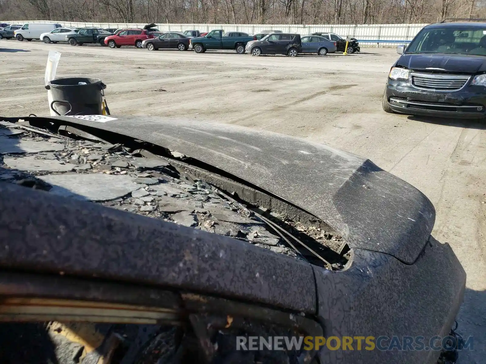 10 Photograph of a damaged car 5TDJZRFH1KS577096 TOYOTA HIGHLANDER 2019