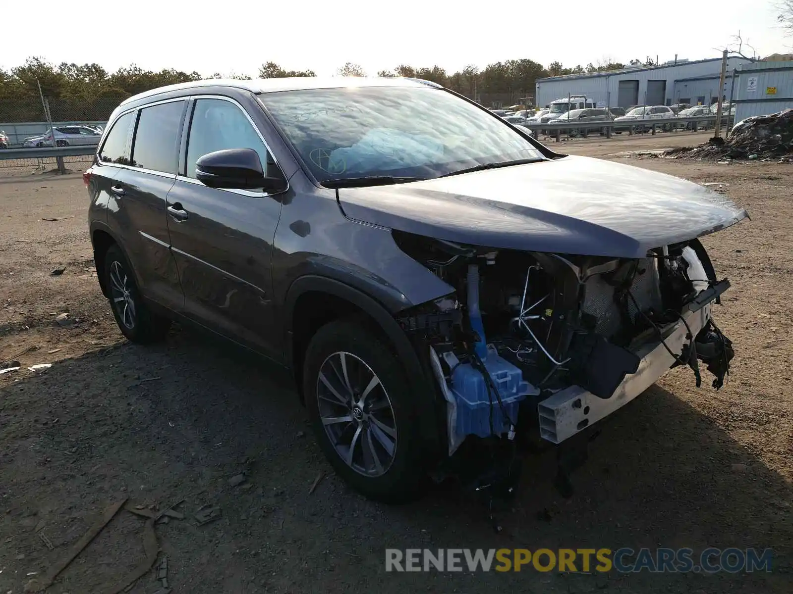 1 Photograph of a damaged car 5TDJZRFH1KS578748 TOYOTA HIGHLANDER 2019