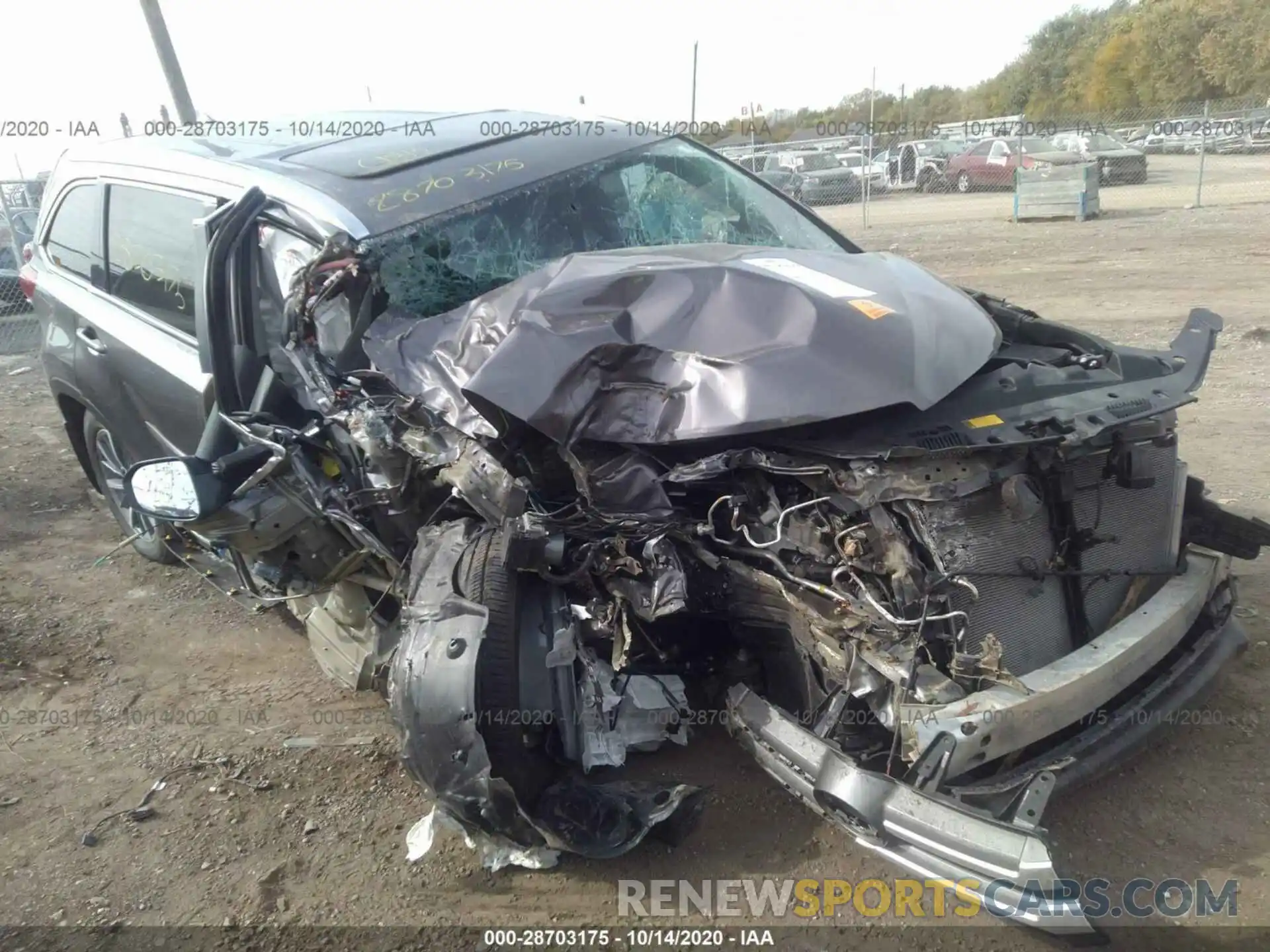 1 Photograph of a damaged car 5TDJZRFH1KS583691 TOYOTA HIGHLANDER 2019