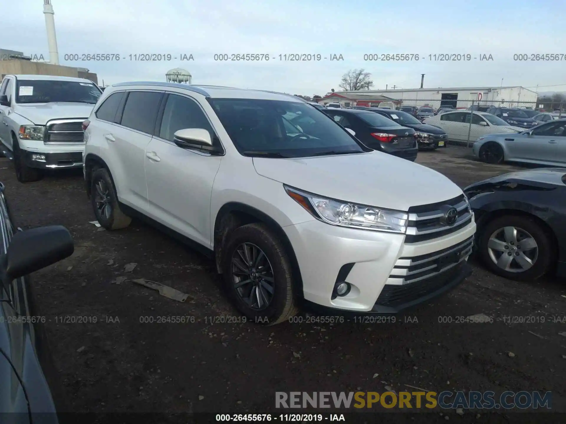 1 Photograph of a damaged car 5TDJZRFH1KS587823 TOYOTA HIGHLANDER 2019