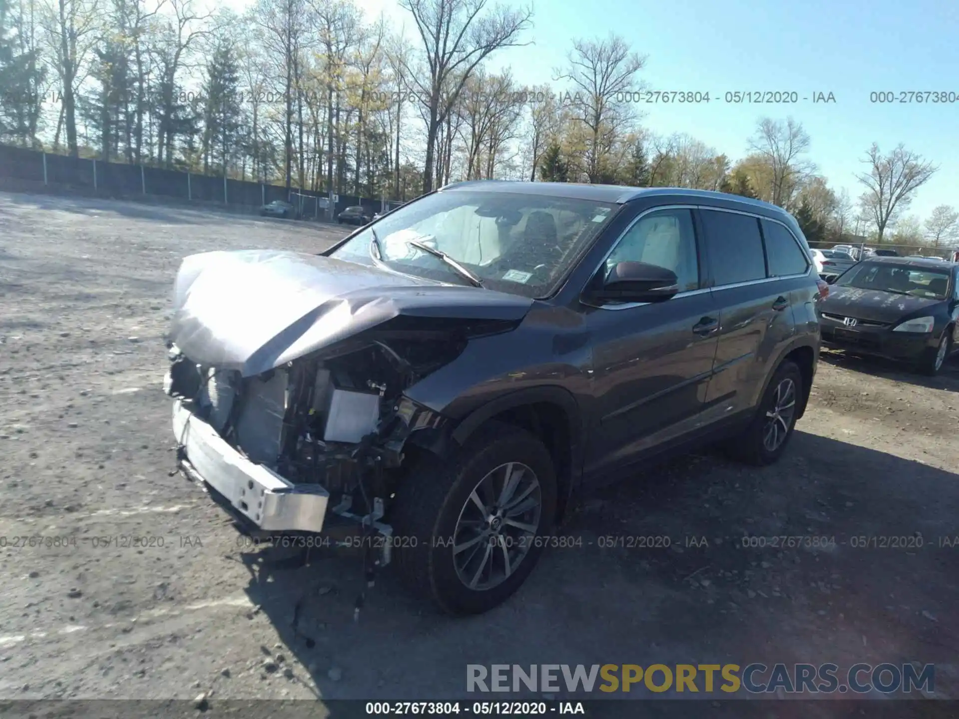 2 Photograph of a damaged car 5TDJZRFH1KS588423 TOYOTA HIGHLANDER 2019