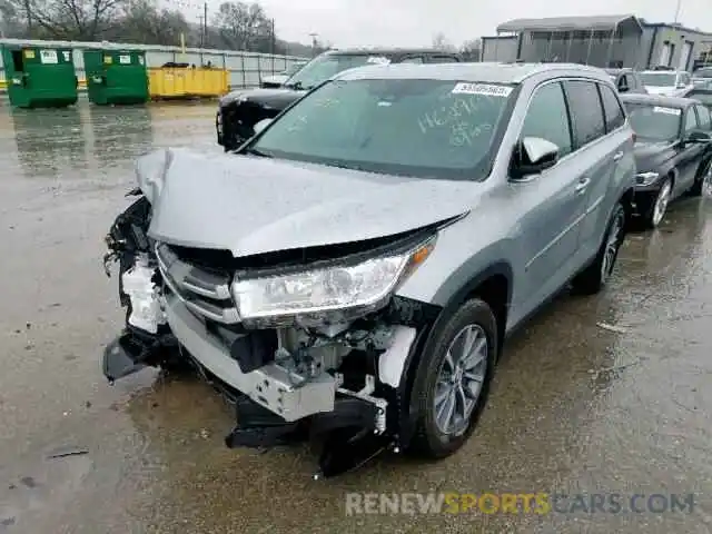 2 Photograph of a damaged car 5TDJZRFH1KS588468 TOYOTA HIGHLANDER 2019