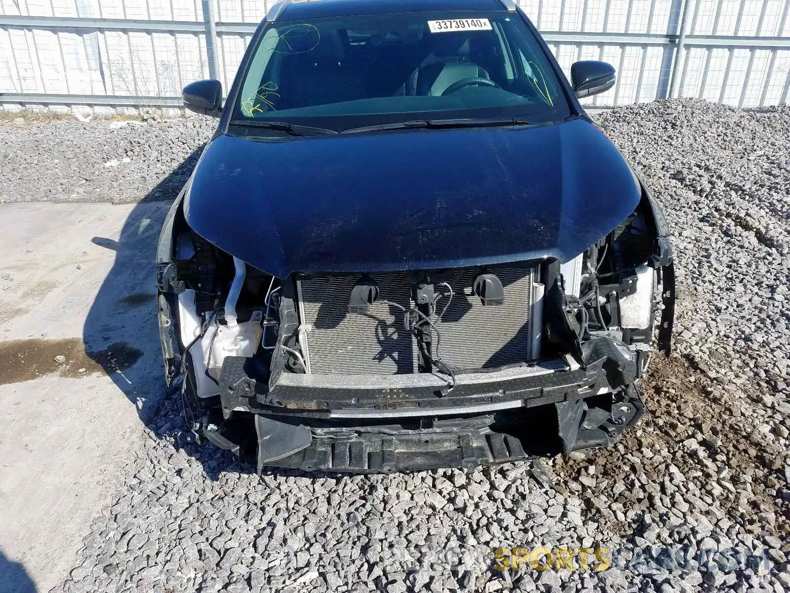 9 Photograph of a damaged car 5TDJZRFH1KS591015 TOYOTA HIGHLANDER 2019